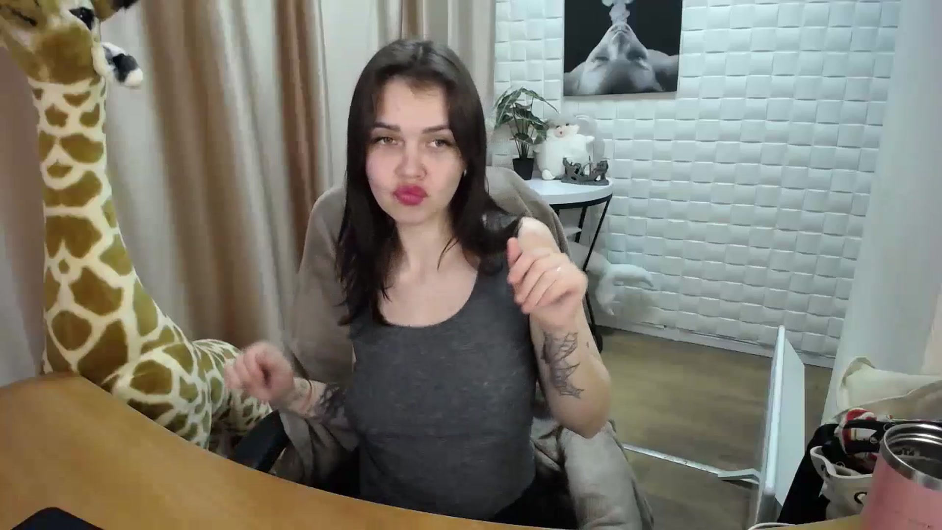Gallery image thumbnail from Gianna_Dior's myfreecams stream on, 03/24/2024, 13:44 image 16 of 20