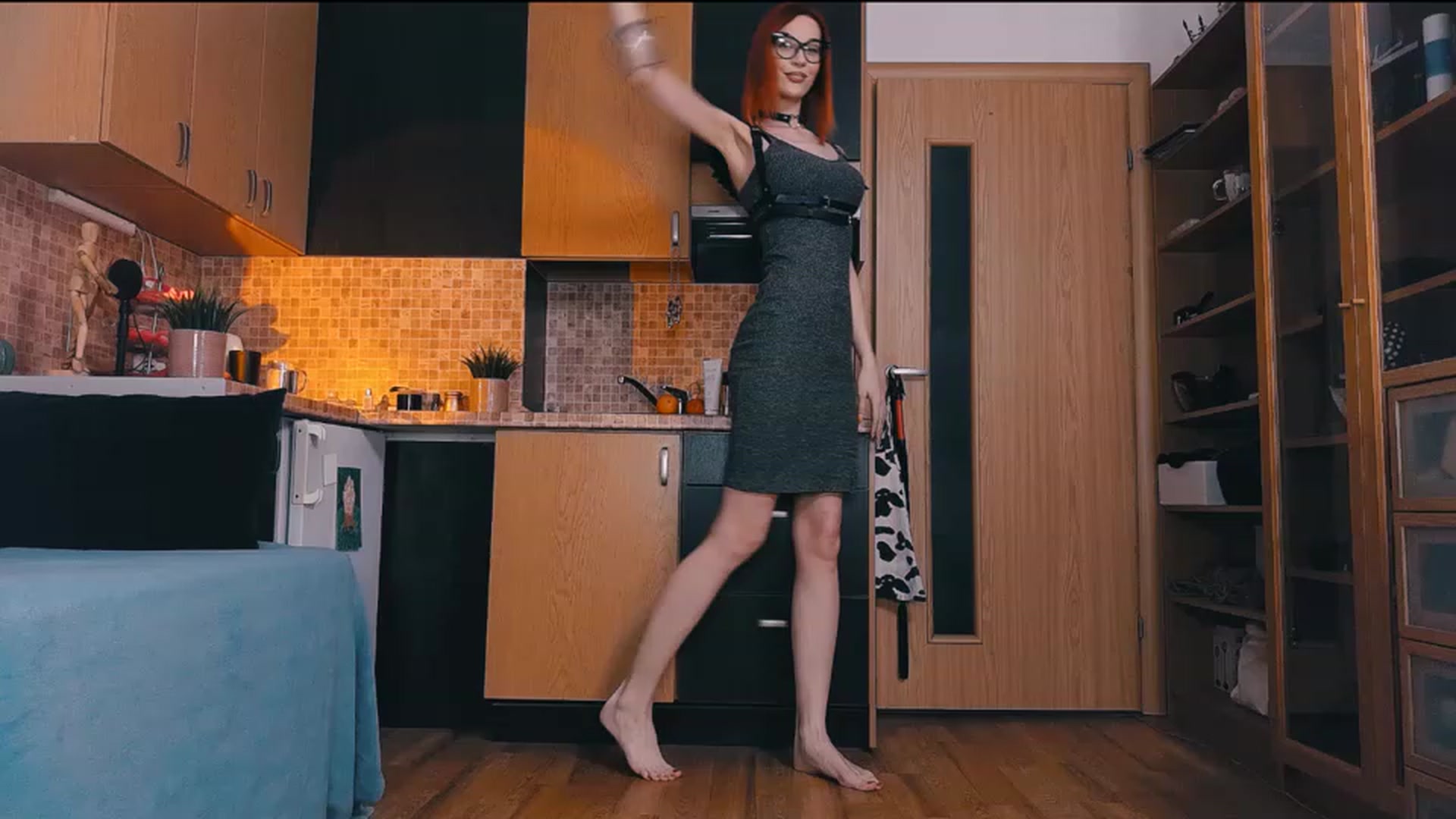 Gallery image thumbnail from Giantess_Eva's myfreecams stream on, 03/16/2023, 15:33 image 4 of 20