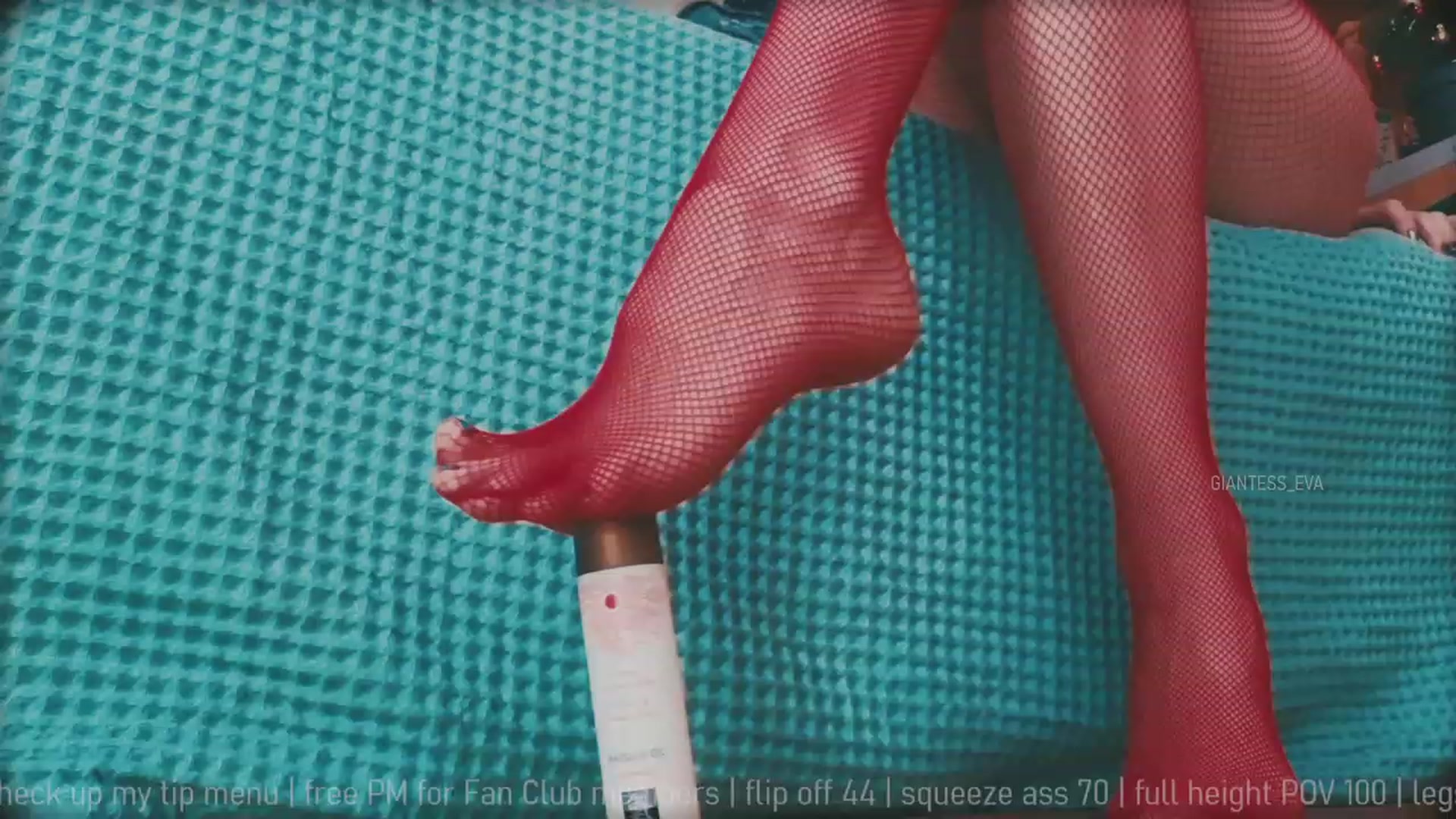 Gallery image thumbnail from Giantess_Eva's myfreecams stream on, 12/07/2023, 15:44 image 6 of 20