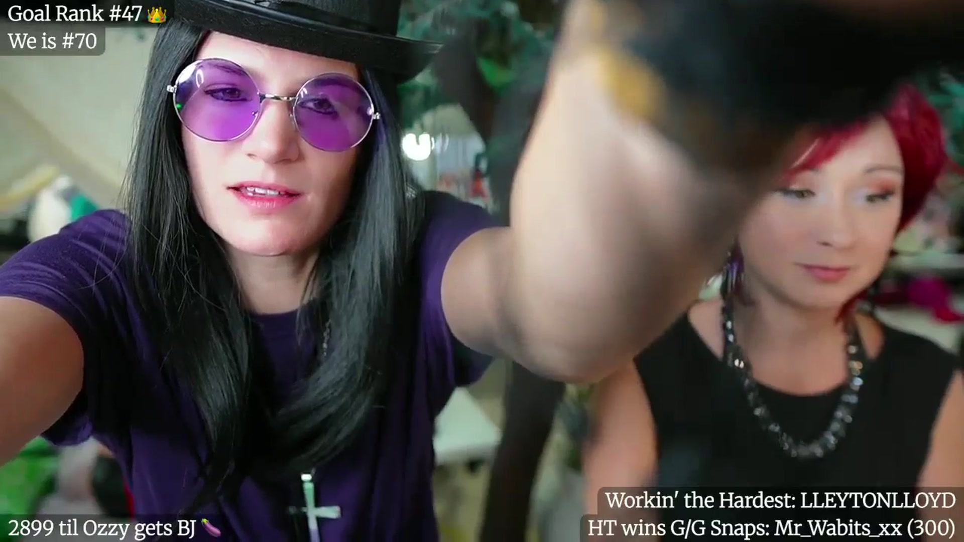 Gallery image thumbnail from Giaversary's myfreecams stream on, 10/09/2025, 04:23 image 16 of 20