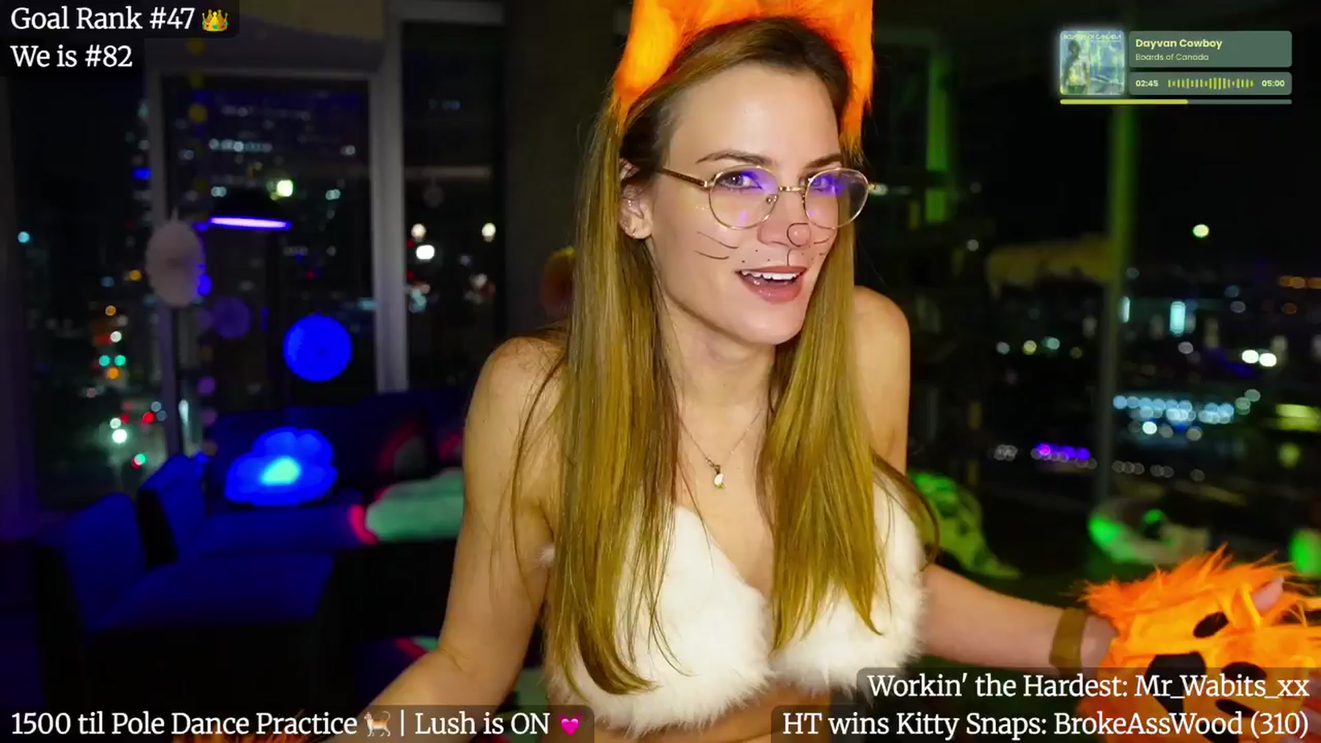 Gallery image thumbnail from Giaversary's myfreecams stream on, 10/14/2025, 02:33 image 10 of 20