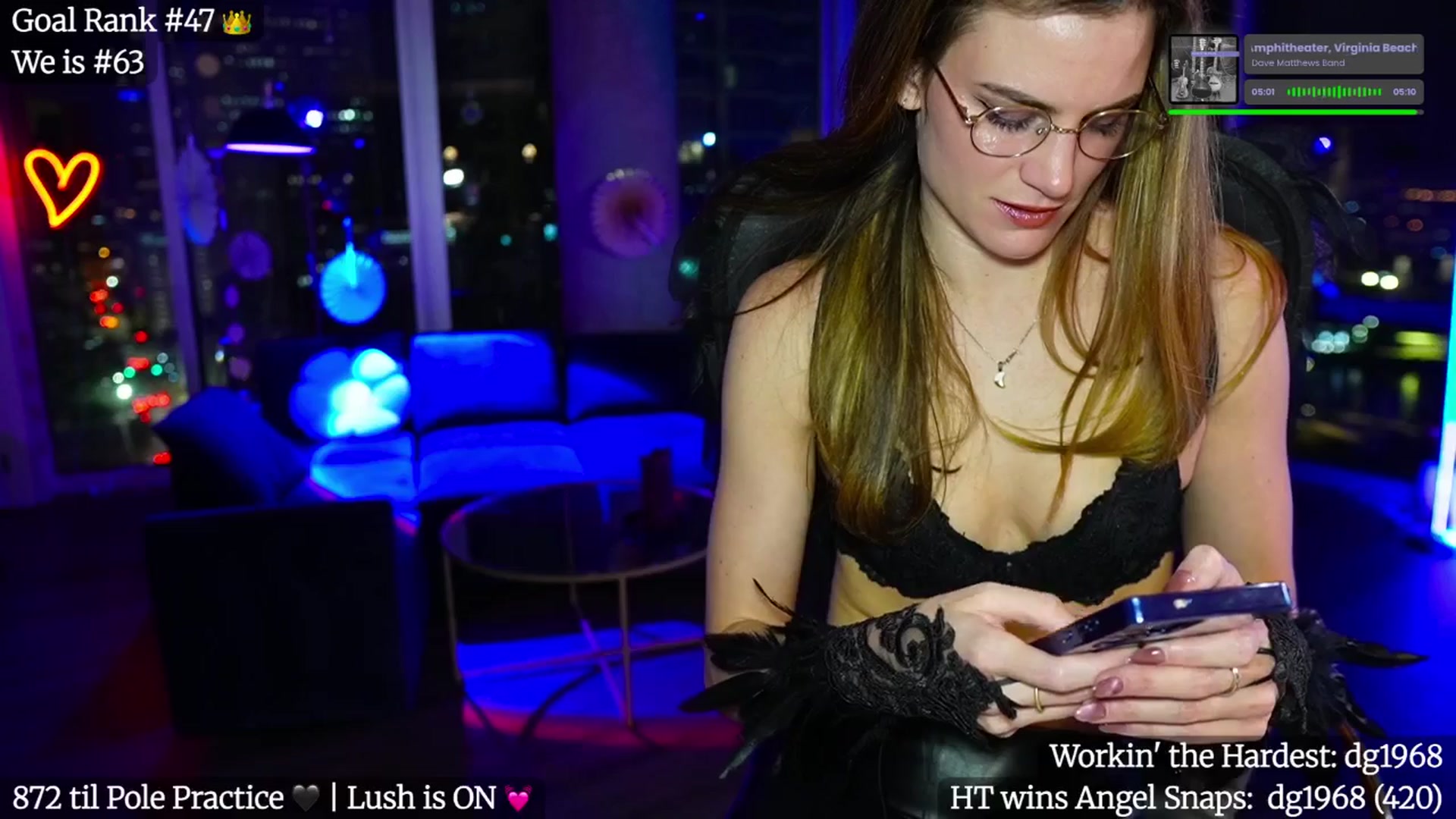 Gallery image thumbnail from Giaversary's myfreecams stream on, 10/18/2025, 04:08 image 9 of 20