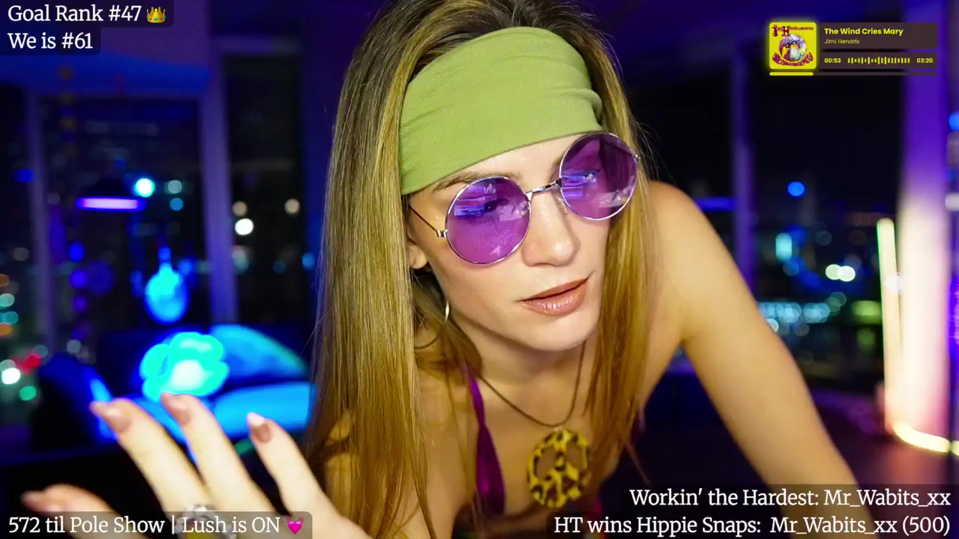 Gallery image thumbnail from Giaversary's myfreecams stream on, 10/19/2025, 04:37 image 9 of 20