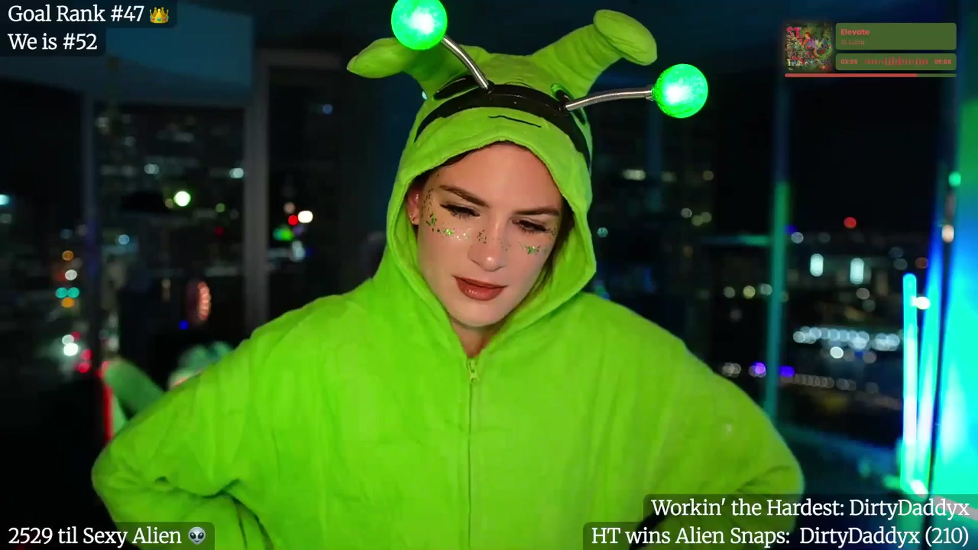 Gallery image thumbnail from Giaversary's myfreecams stream on, 10/28/2025, 01:09 image 14 of 20
