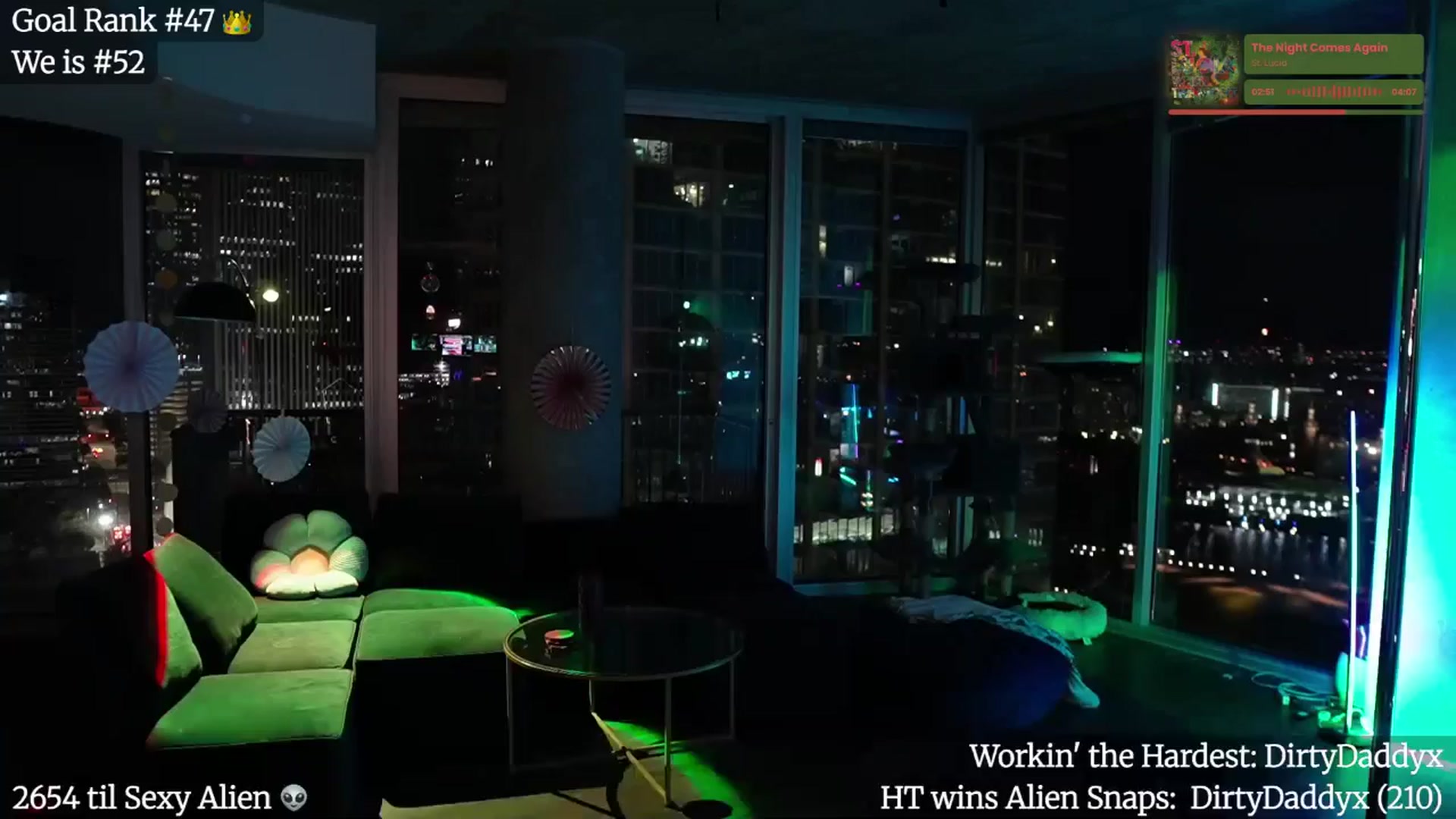 Gallery image thumbnail from Giaversary's myfreecams stream on, 10/28/2025, 01:09 image 9 of 20