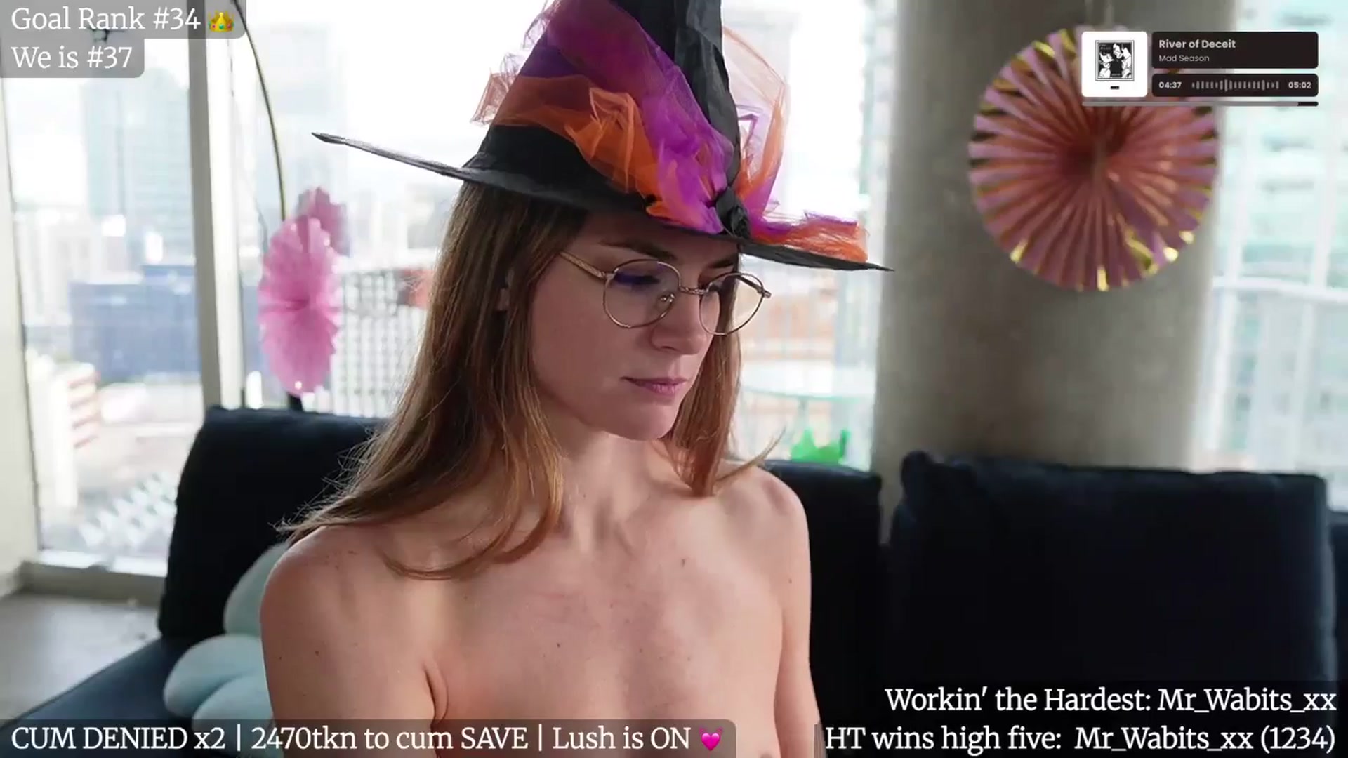 Gallery image thumbnail from Giaversary's myfreecams stream on, 10/30/2025, 22:07 image 8 of 20