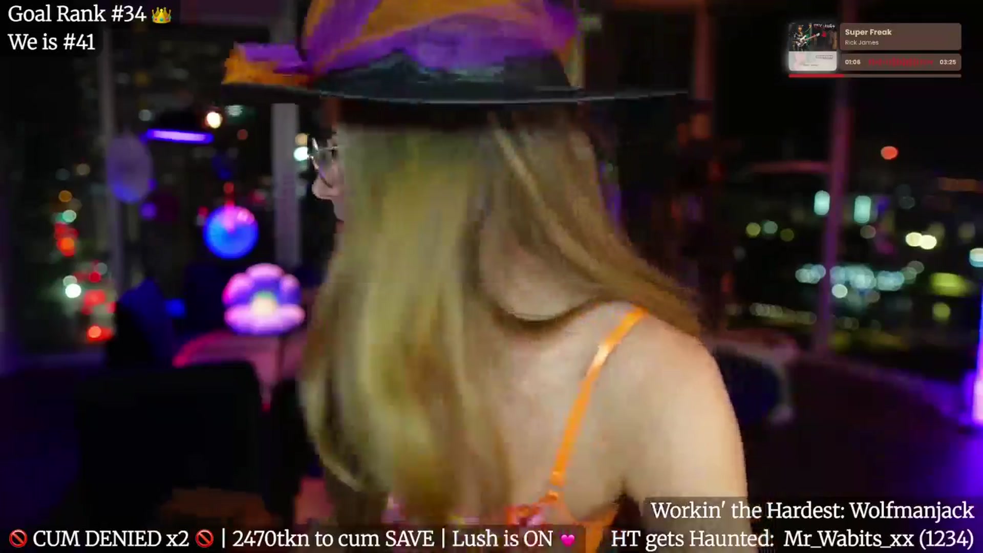 Gallery image thumbnail from Giaversary's myfreecams stream on, 11/01/2025, 06:21 image 5 of 20