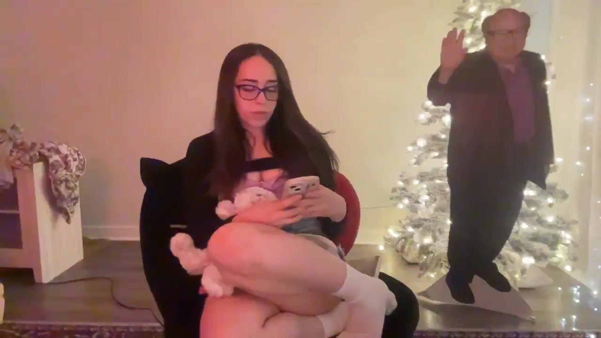 Gallery image thumbnail from Gigglygirly's myfreecams stream on, 02/16/2025, 24:24 image 18 of 20