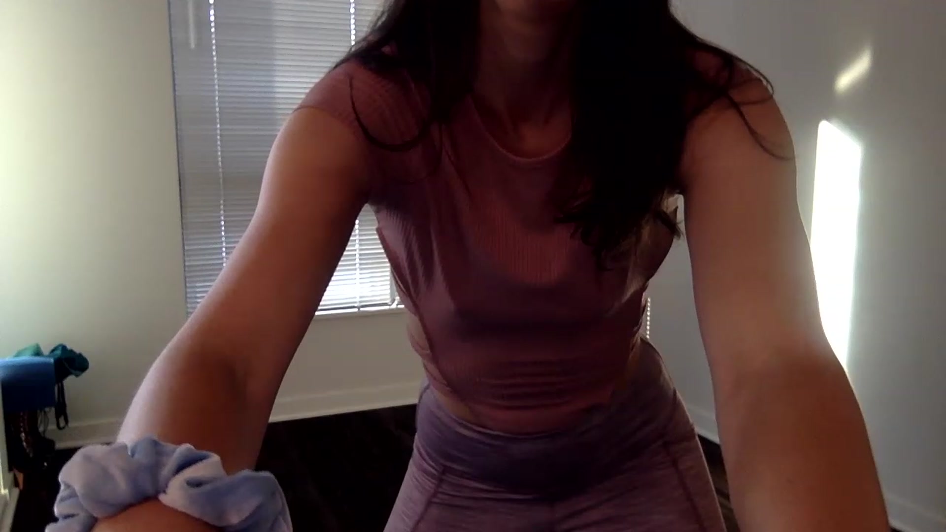 Gallery image thumbnail from GigiRose98's myfreecams stream on, 06/21/2023, 24:07 image 15 of 20