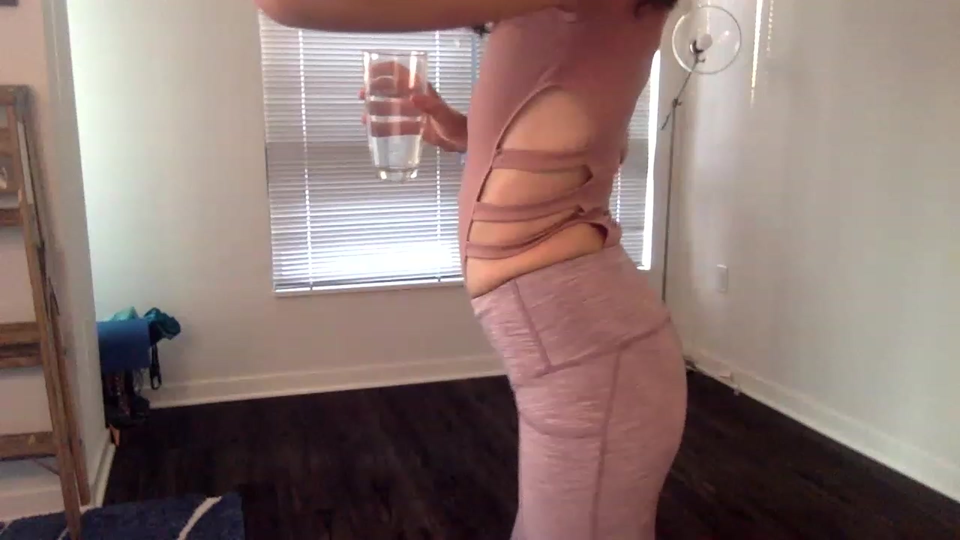 Gallery image thumbnail from GigiRose98's myfreecams stream on, 06/21/2023, 24:28 image 1 of 20