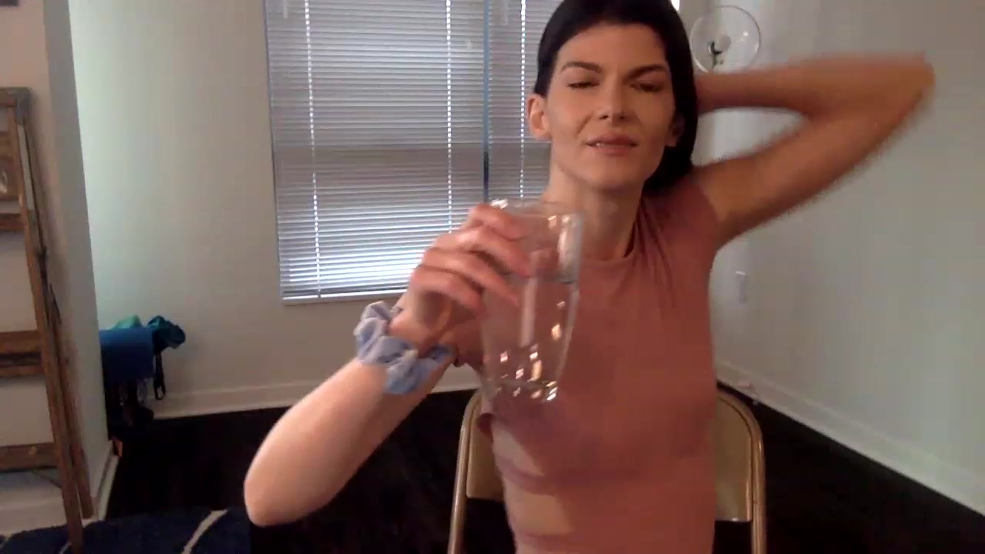 Gallery image thumbnail from GigiRose98's myfreecams stream on, 06/21/2023, 24:28 image 9 of 20