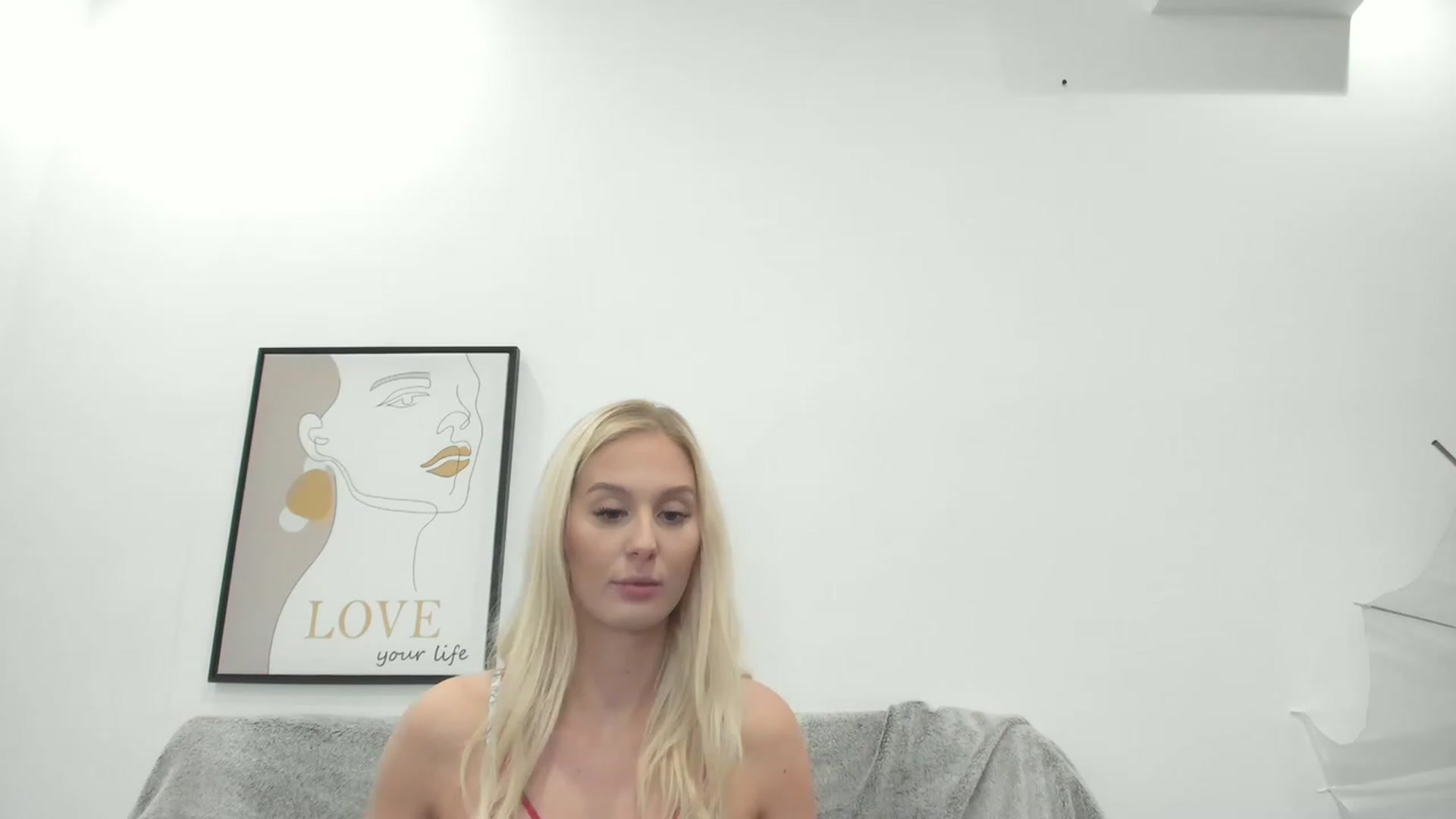 Gallery image thumbnail from Gigi_Allens's myfreecams stream on, 01/01/2023, 23:08 image 16 of 20