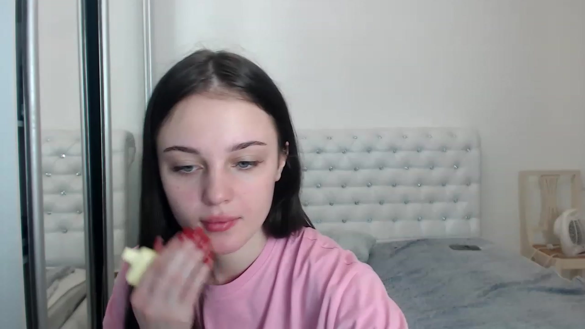 Gallery image thumbnail from Gigii_ulala_'s myfreecams stream on, 05/28/2023, 08:04 image 17 of 20