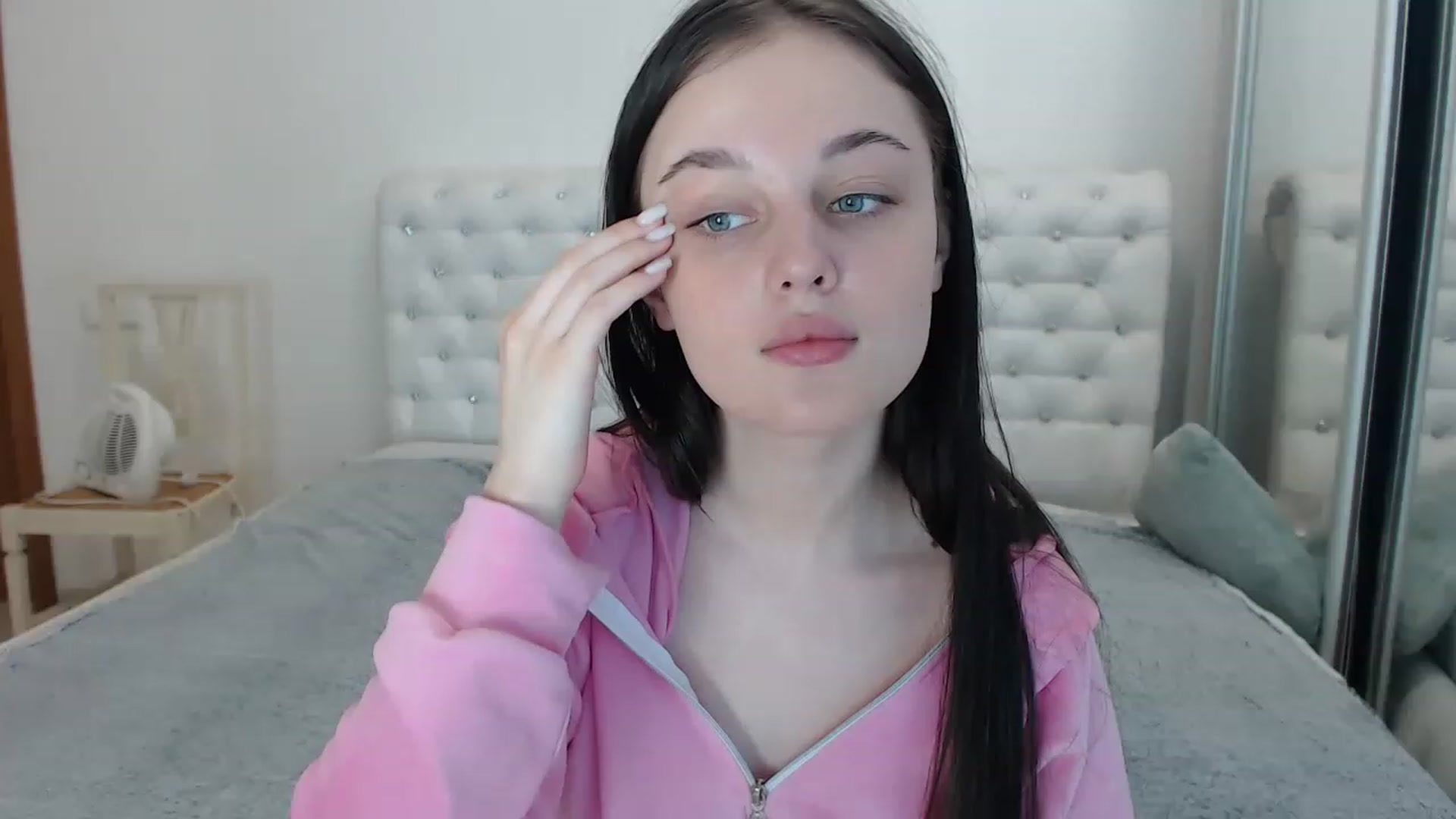 Gallery image thumbnail from Gigii_ulala_'s myfreecams stream on, 06/18/2023, 13:33 image 7 of 20