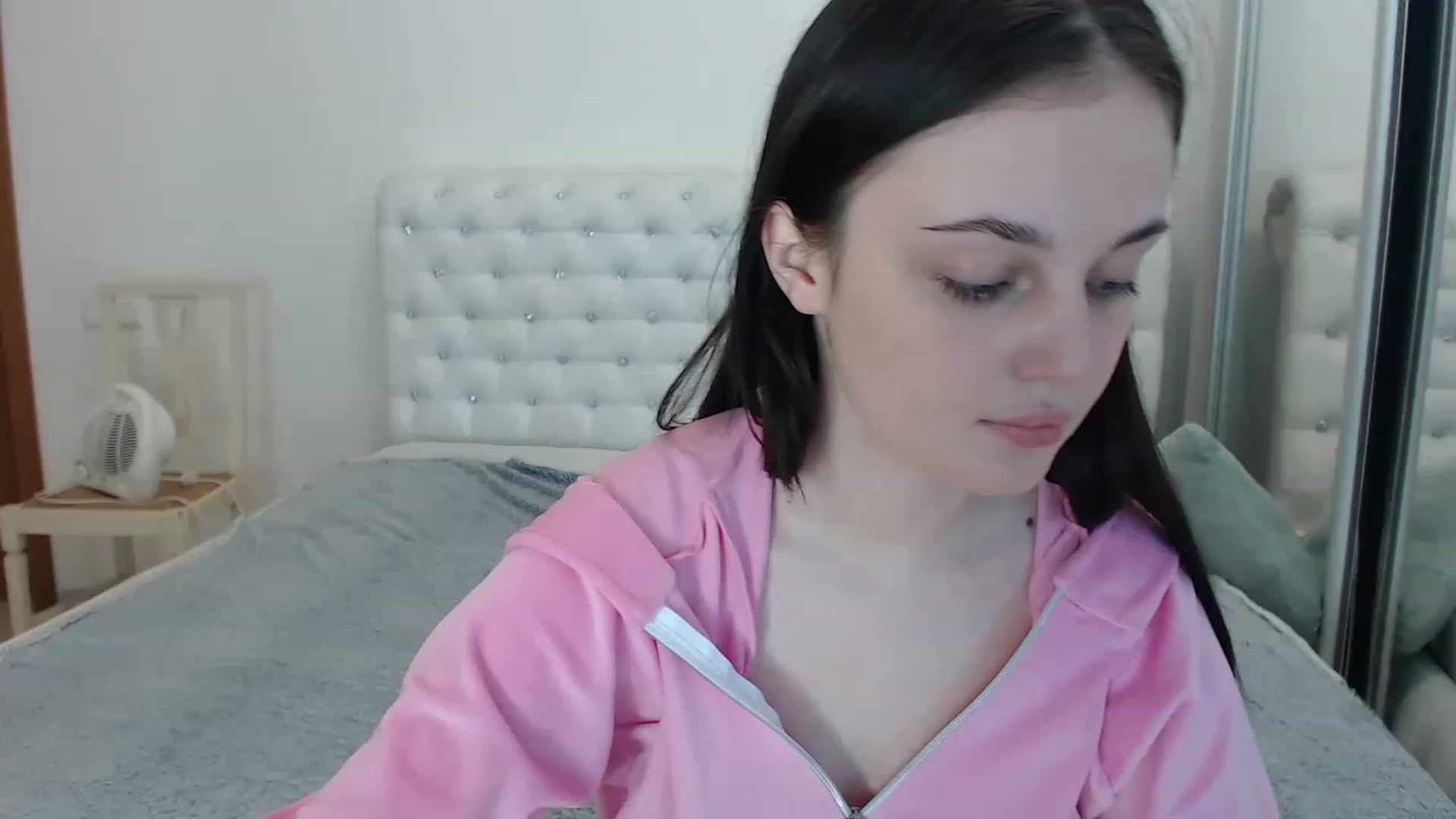 Gallery image thumbnail from Gigii_ulala_'s myfreecams stream on, 06/18/2023, 13:33 image 1 of 20