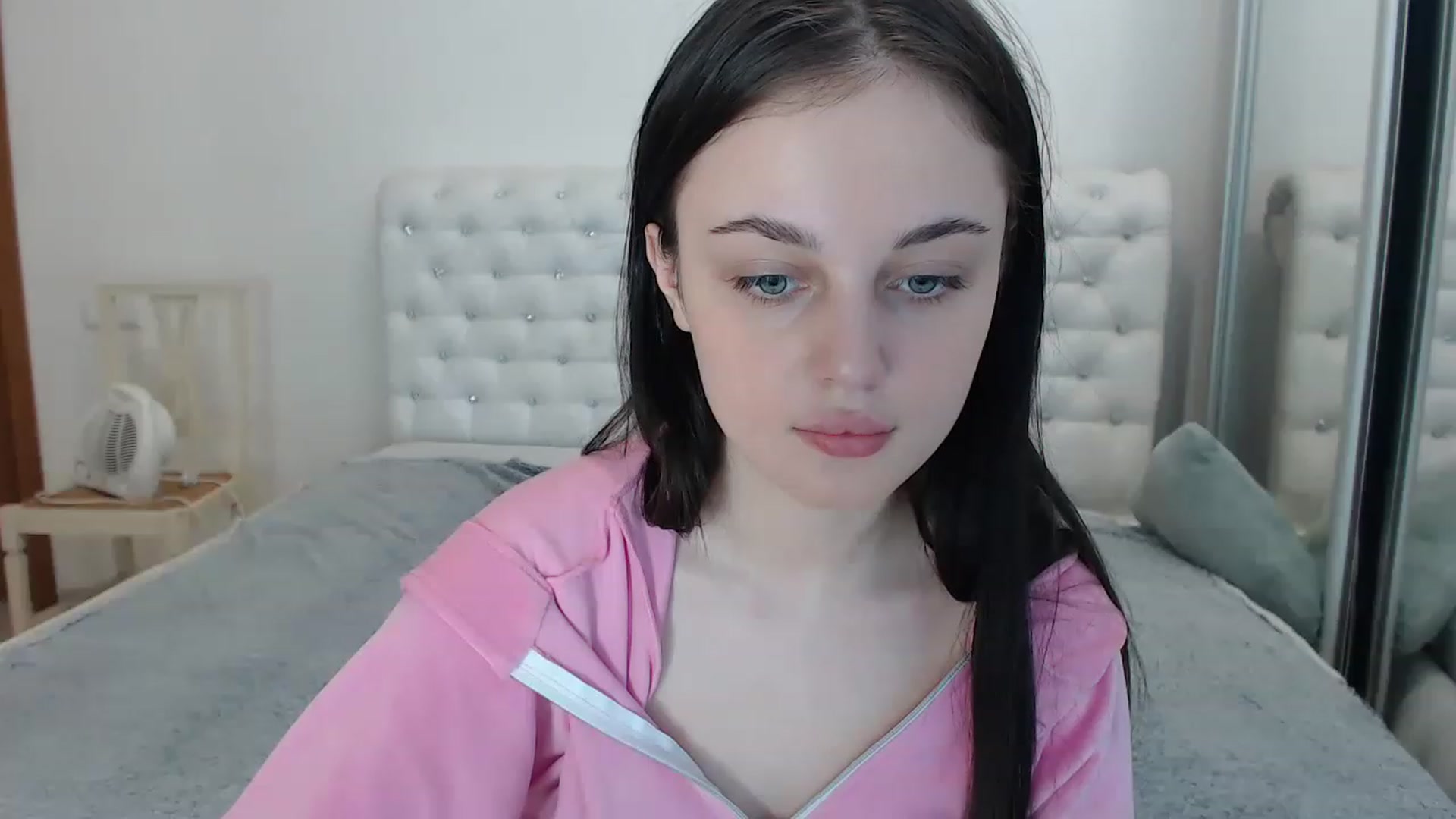 Gallery image thumbnail from Gigii_ulala_'s myfreecams stream on, 06/18/2023, 13:33 image 9 of 20