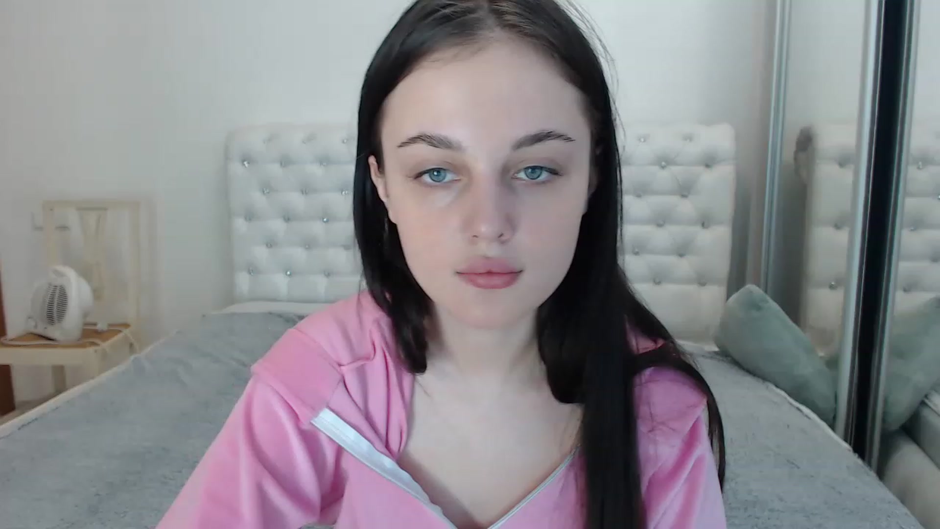 Gallery image thumbnail from Gigii_ulala_'s myfreecams stream on, 06/18/2023, 13:33 image 17 of 20