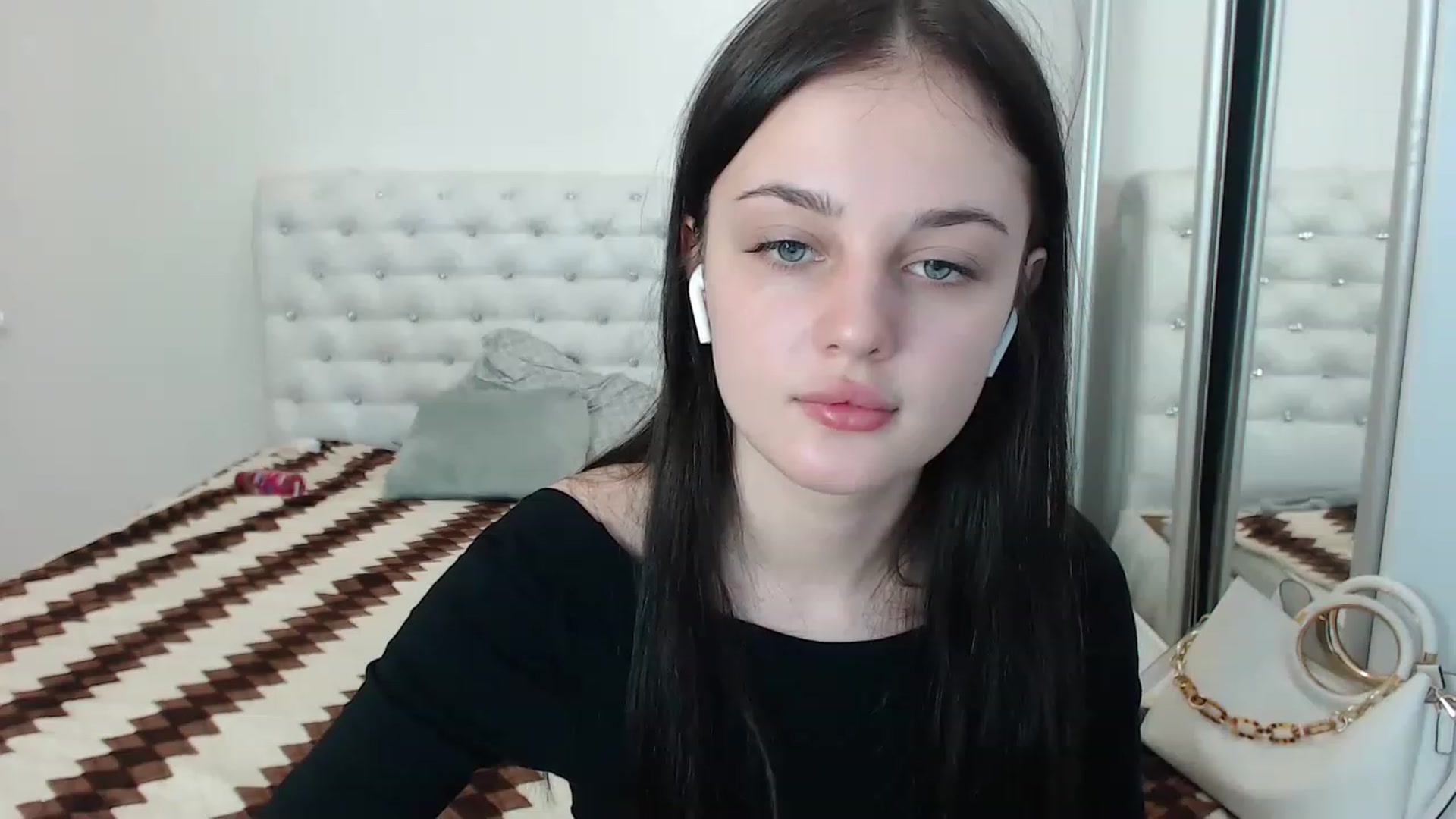 Gallery image thumbnail from Gigii_ulala_'s myfreecams stream on, 08/09/2023, 09:21 image 16 of 20