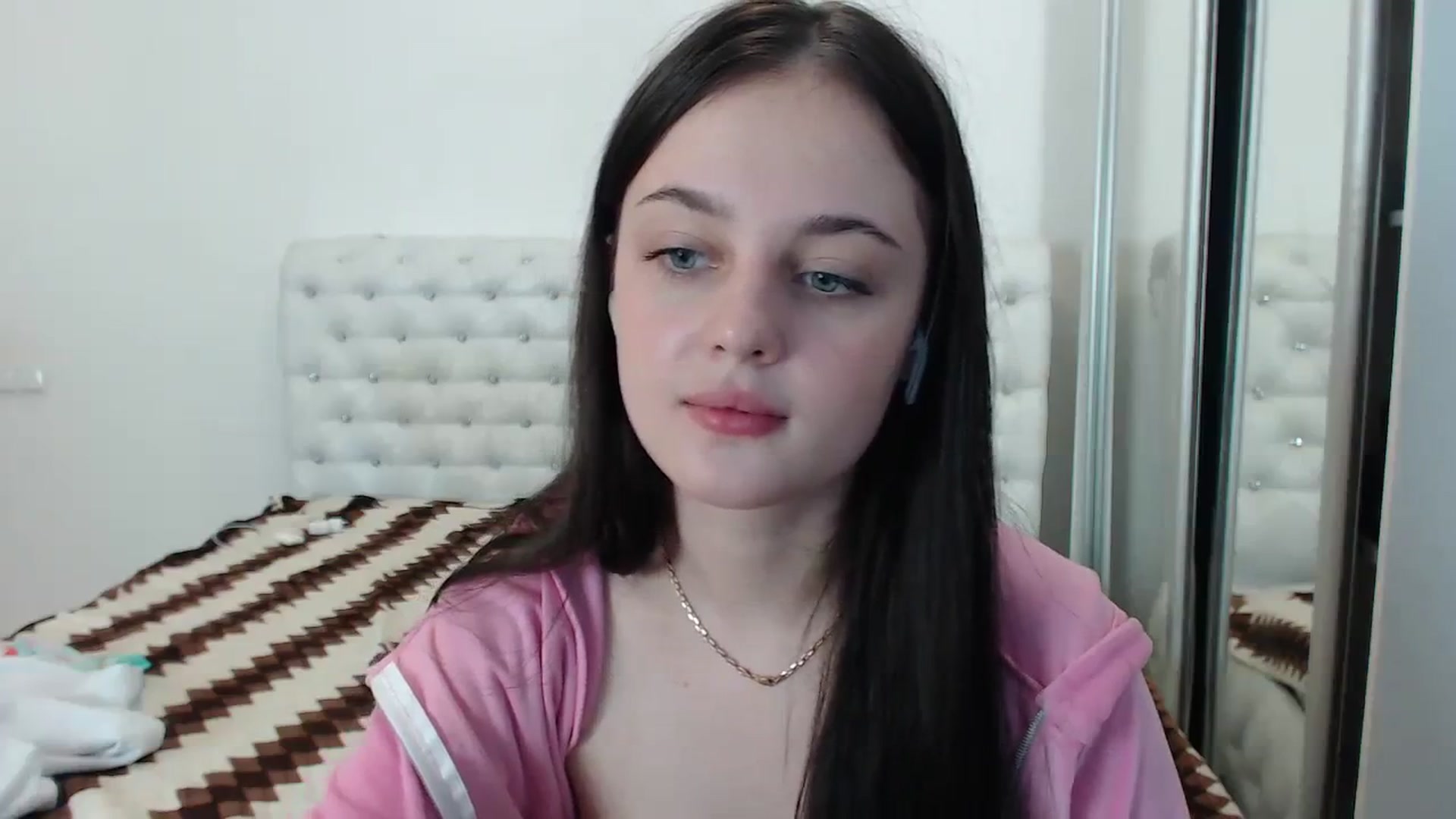 Gallery image thumbnail from Gigii_ulala_'s myfreecams stream on, 09/17/2023, 09:45 image 15 of 20