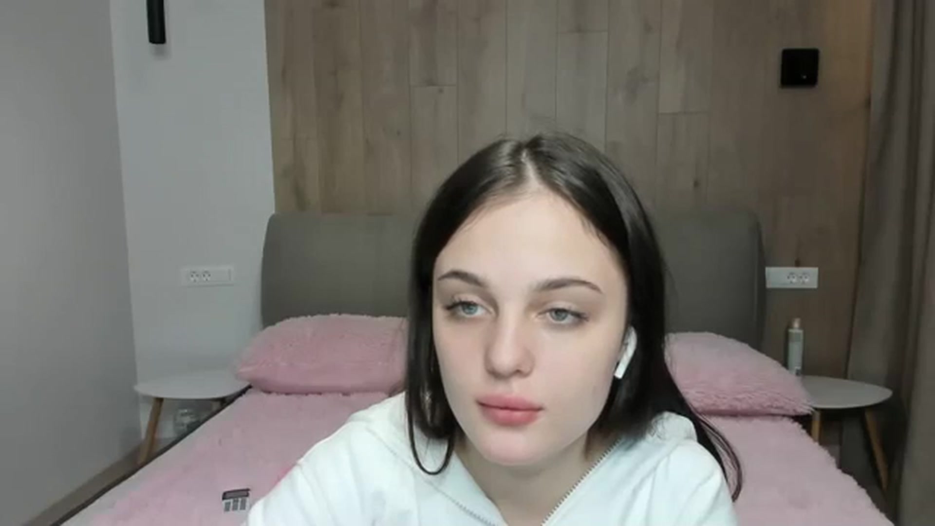 Gallery image thumbnail from Gigii_ulala_'s myfreecams stream on, 11/16/2023, 19:09 image 2 of 20