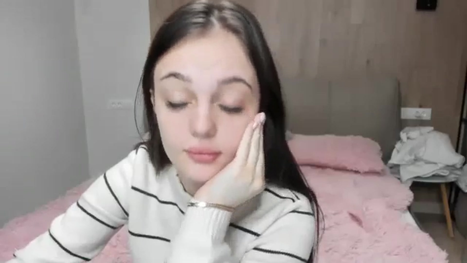 Gallery image thumbnail from Gigii_ulala_'s myfreecams stream on, 12/22/2023, 17:20 image 5 of 20