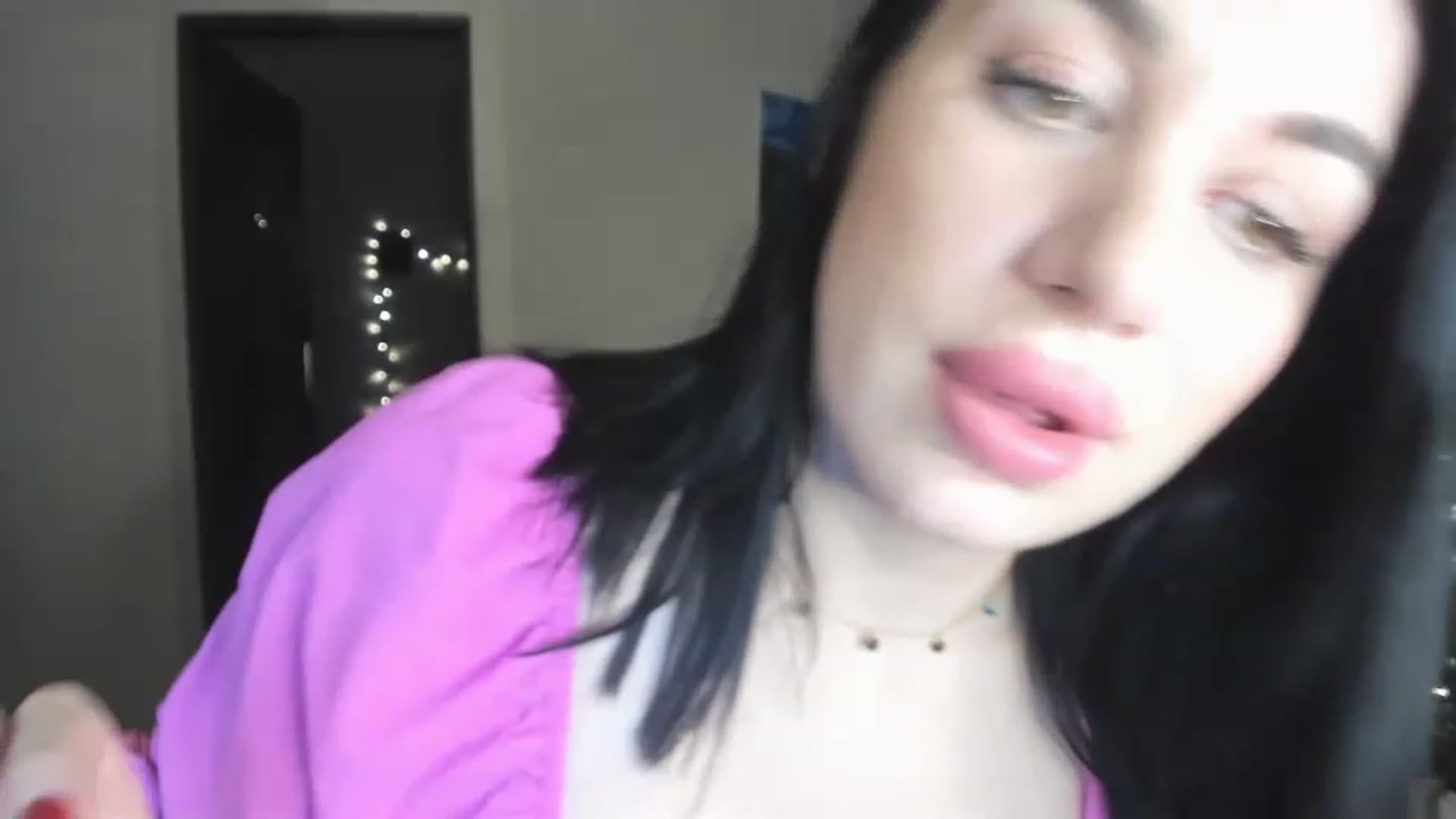 Gallery image thumbnail from GinaCandyn's myfreecams stream on, 12/26/2022, 18:18 image 20 of 20