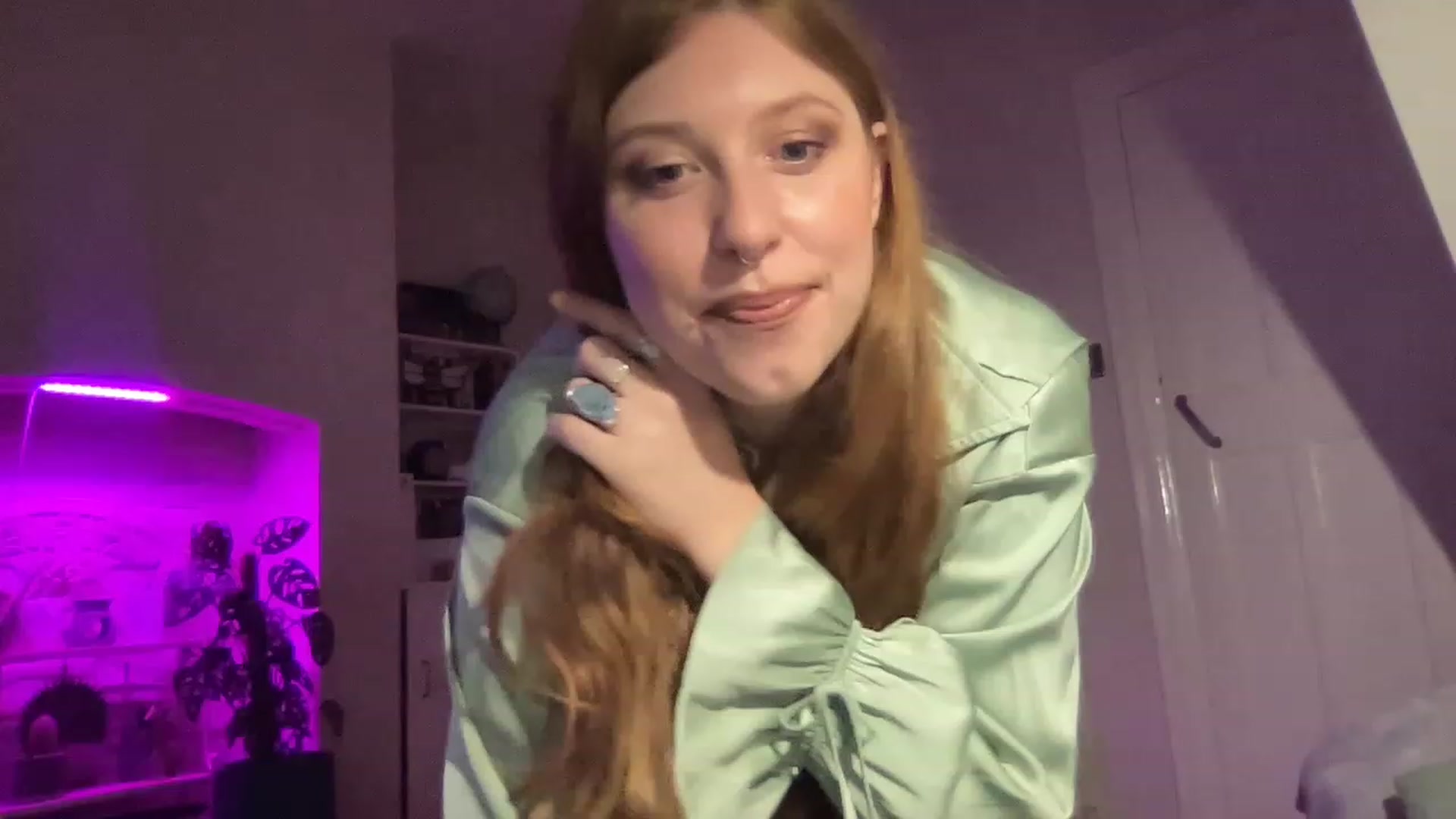 Gallery image thumbnail from GinaRabbit's myfreecams stream on, 11/21/2022, 03:10 image 3 of 20