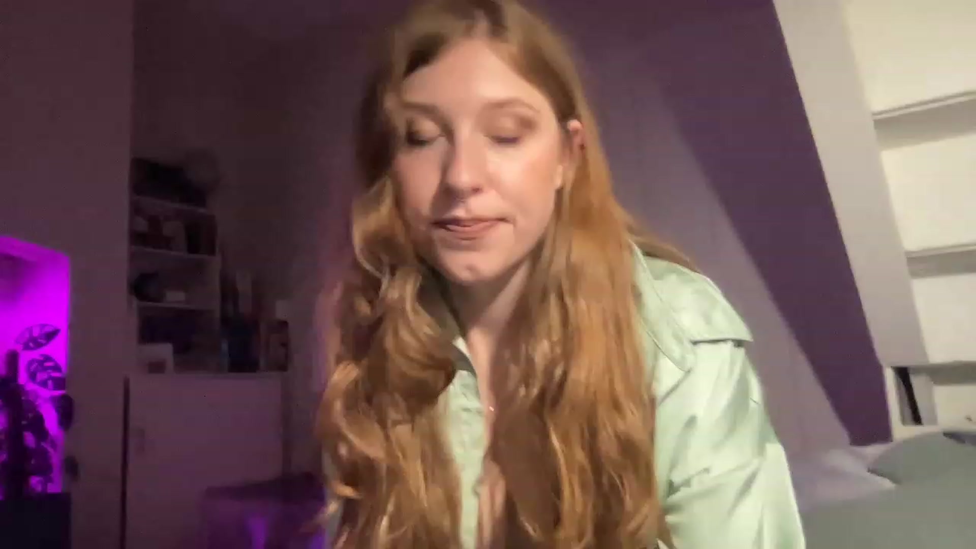 Gallery image thumbnail from GinaRabbit's myfreecams stream on, 11/21/2022, 03:10 image 2 of 20
