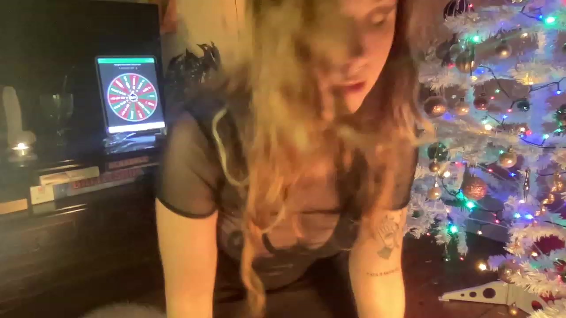 Gallery image thumbnail from GinaRabbit's myfreecams stream on, 12/01/2022, 01:36 image 2 of 20