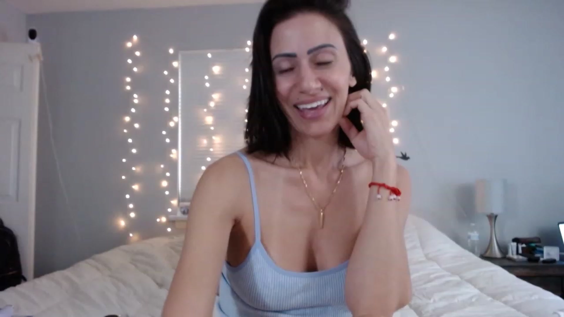 Gallery image thumbnail from Gina_Rae's myfreecams stream on, 03/13/2023, 14:36 image 13 of 20