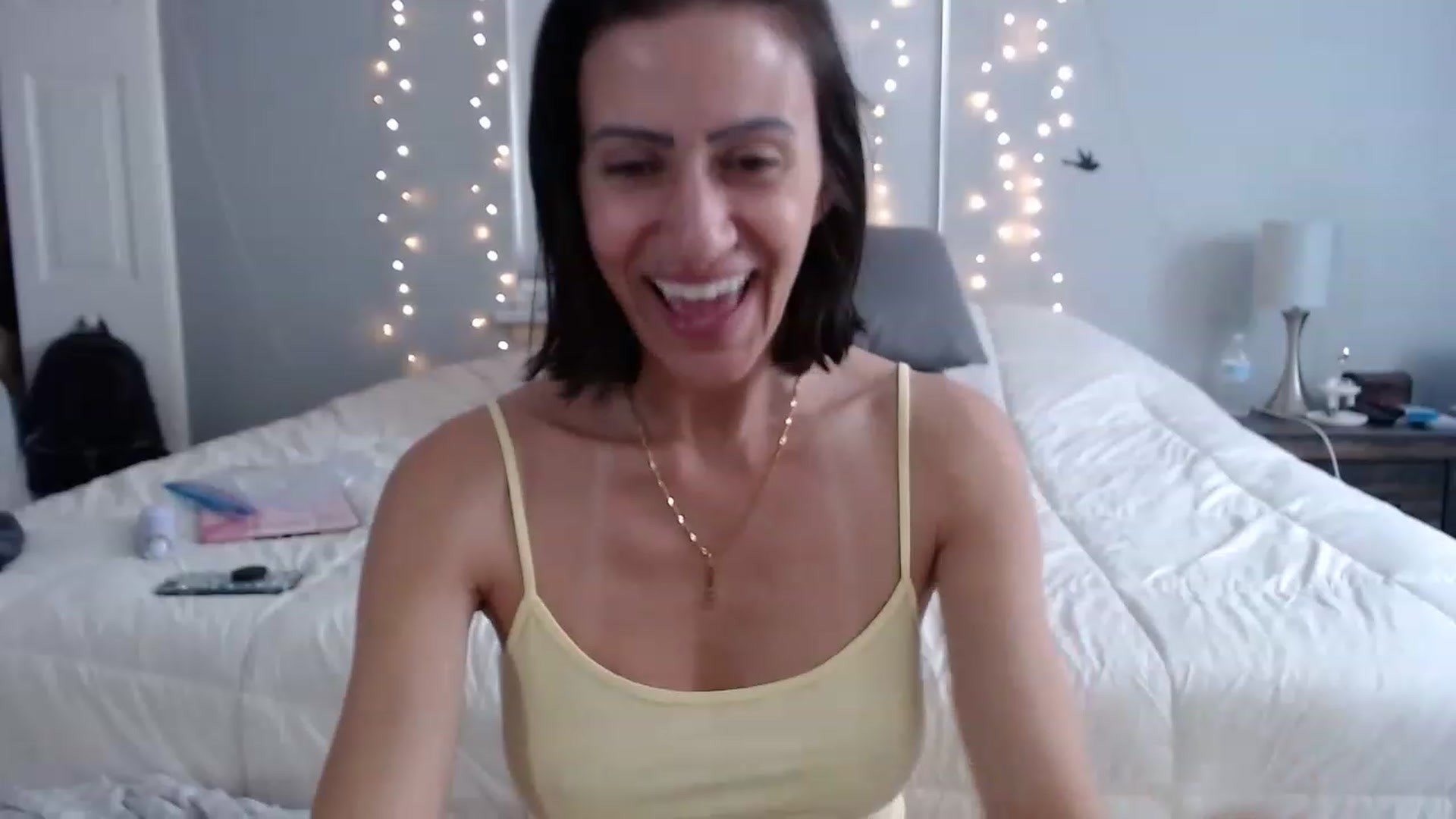 Gallery image thumbnail from Gina_Rae's myfreecams stream on, 03/20/2023, 14:38 image 8 of 20
