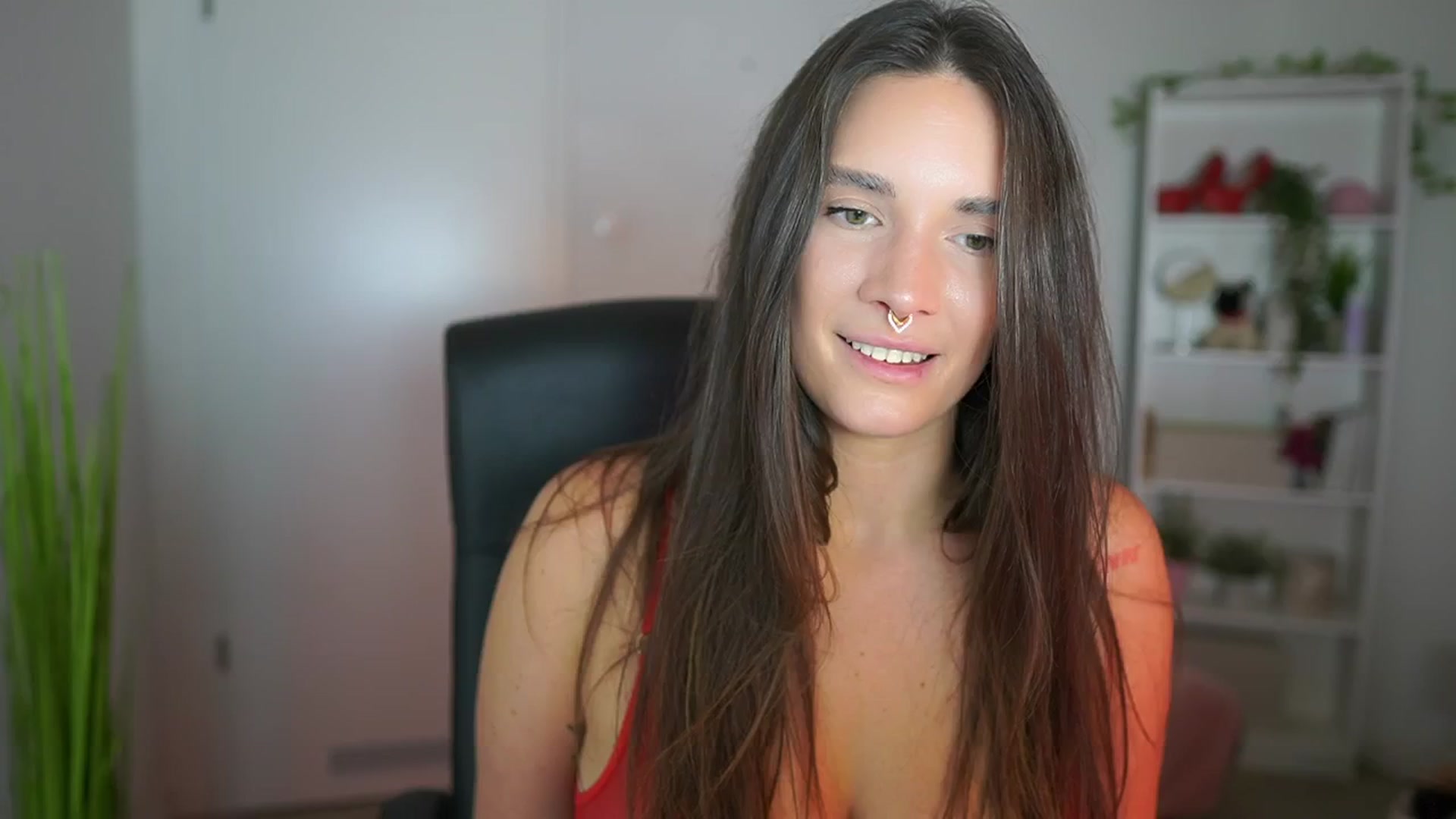 Gallery image thumbnail from Gina__cali's myfreecams stream on, 11/02/2025, 15:59 image 2 of 20