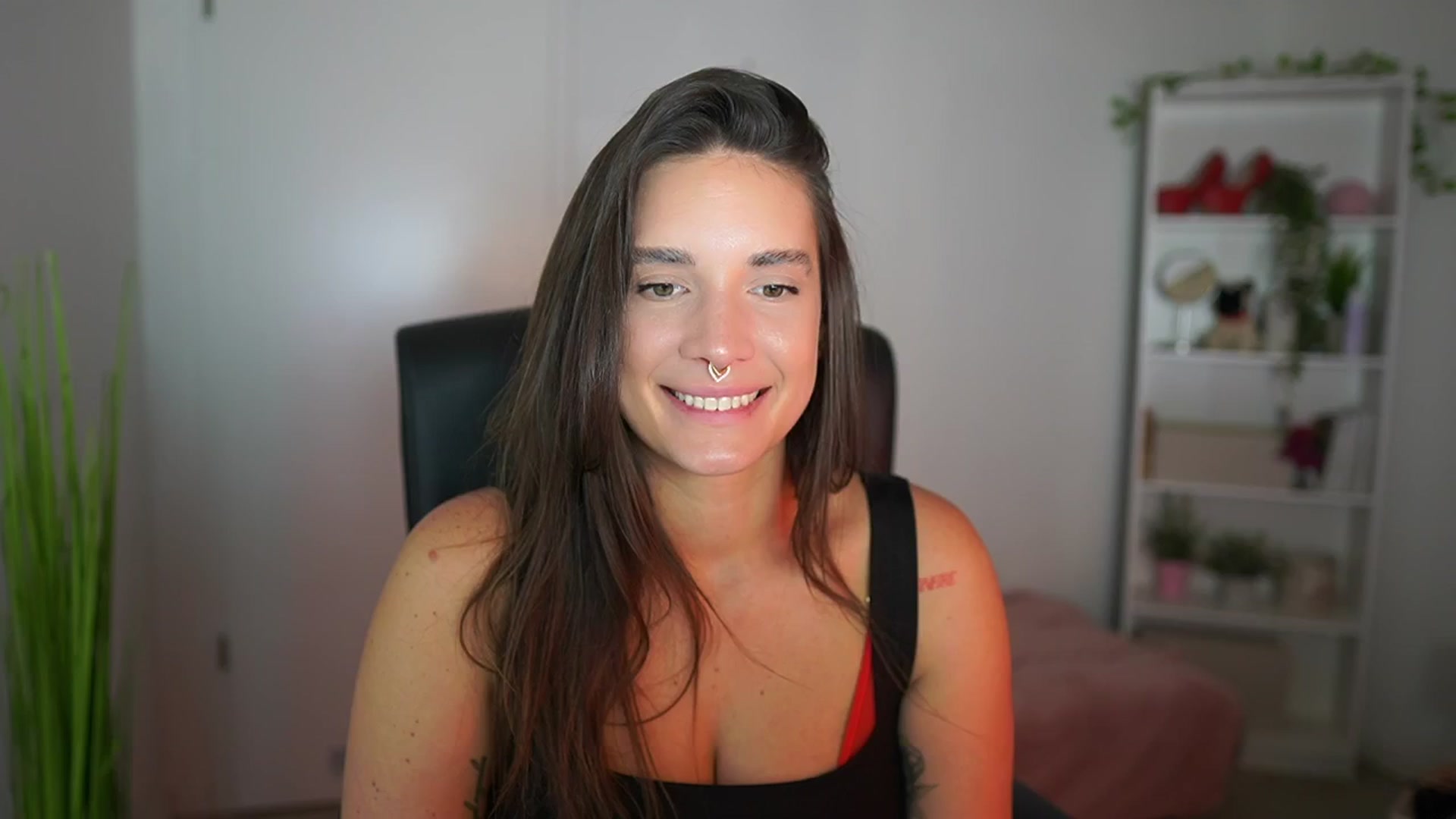 Gallery image thumbnail from Gina__cali's myfreecams stream on, 11/02/2025, 17:09 image 1 of 20
