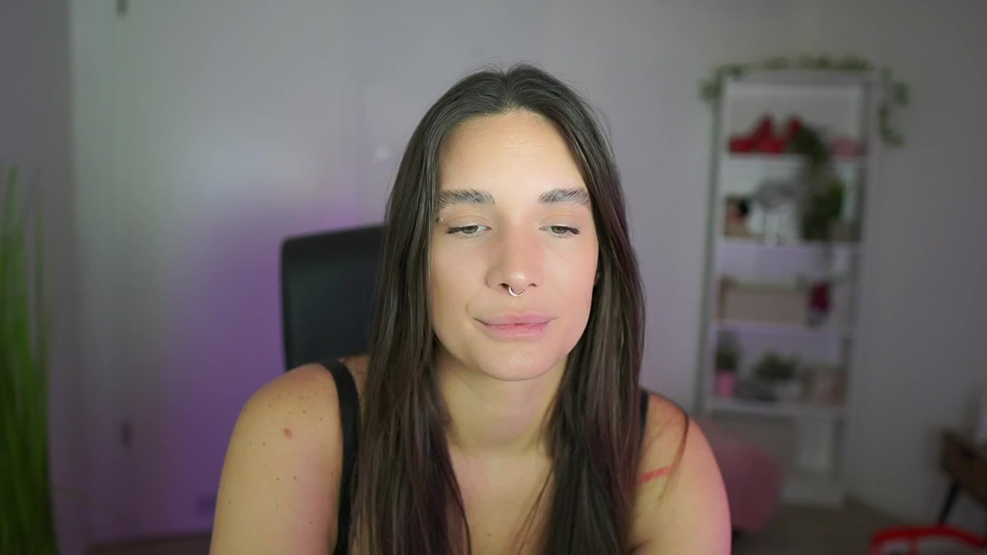 Gallery image thumbnail from Gina__cali's myfreecams stream on, 11/30/2025, 15:27 image 3 of 20
