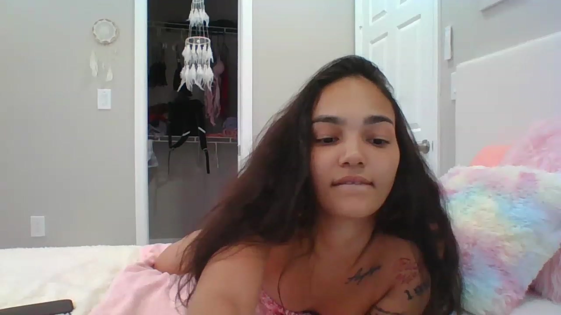 Gallery image thumbnail from Gina_ski's myfreecams stream on, 05/14/2023, 16:26 image 15 of 20