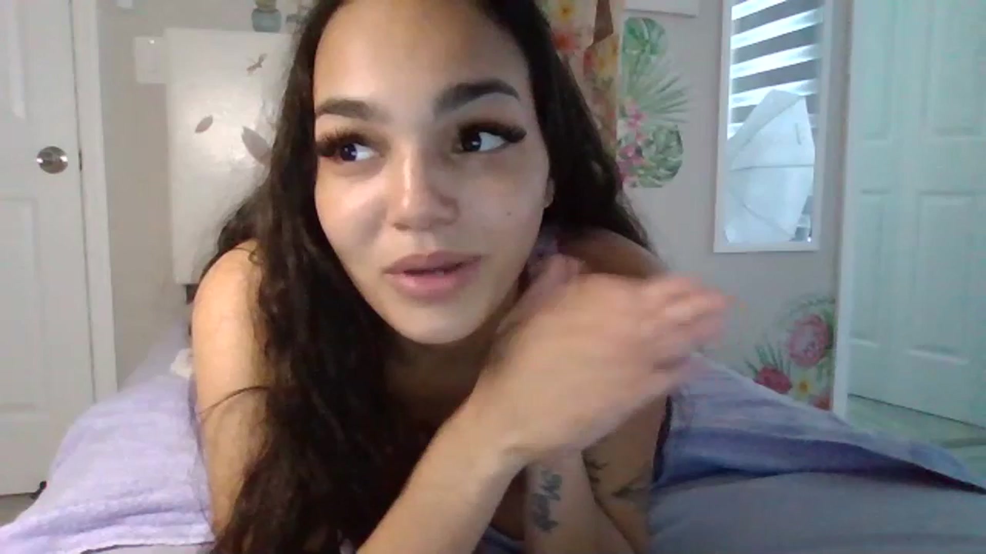Gallery image thumbnail from Gina_ski's myfreecams stream on, 07/02/2023, 15:21 image 11 of 20
