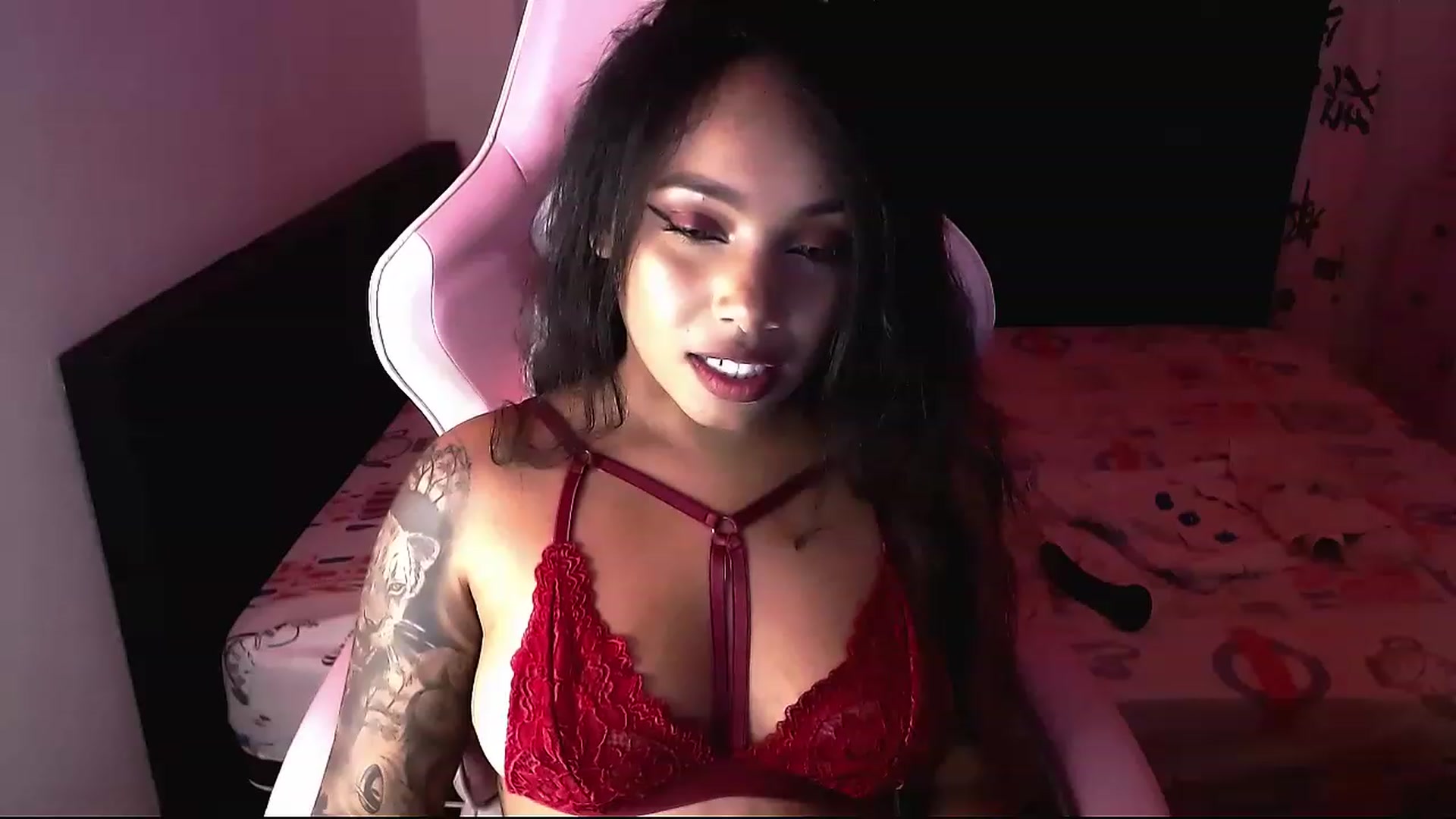 Gallery image thumbnail from Ginadimples's myfreecams stream on, 11/22/2022, 21:12 image 13 of 20