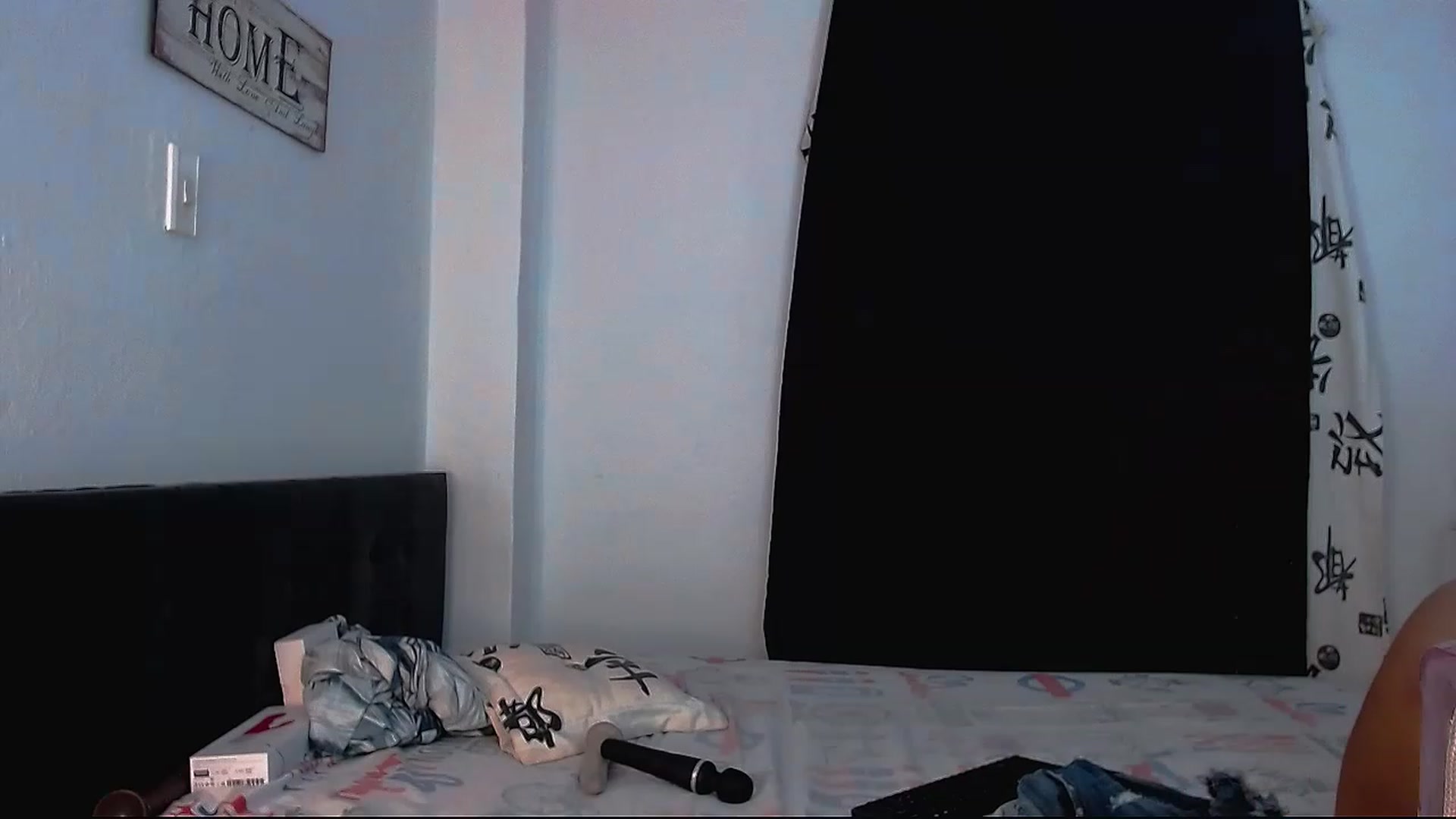 Gallery image thumbnail from Ginadimples's myfreecams stream on, 11/24/2022, 19:51 image 12 of 20