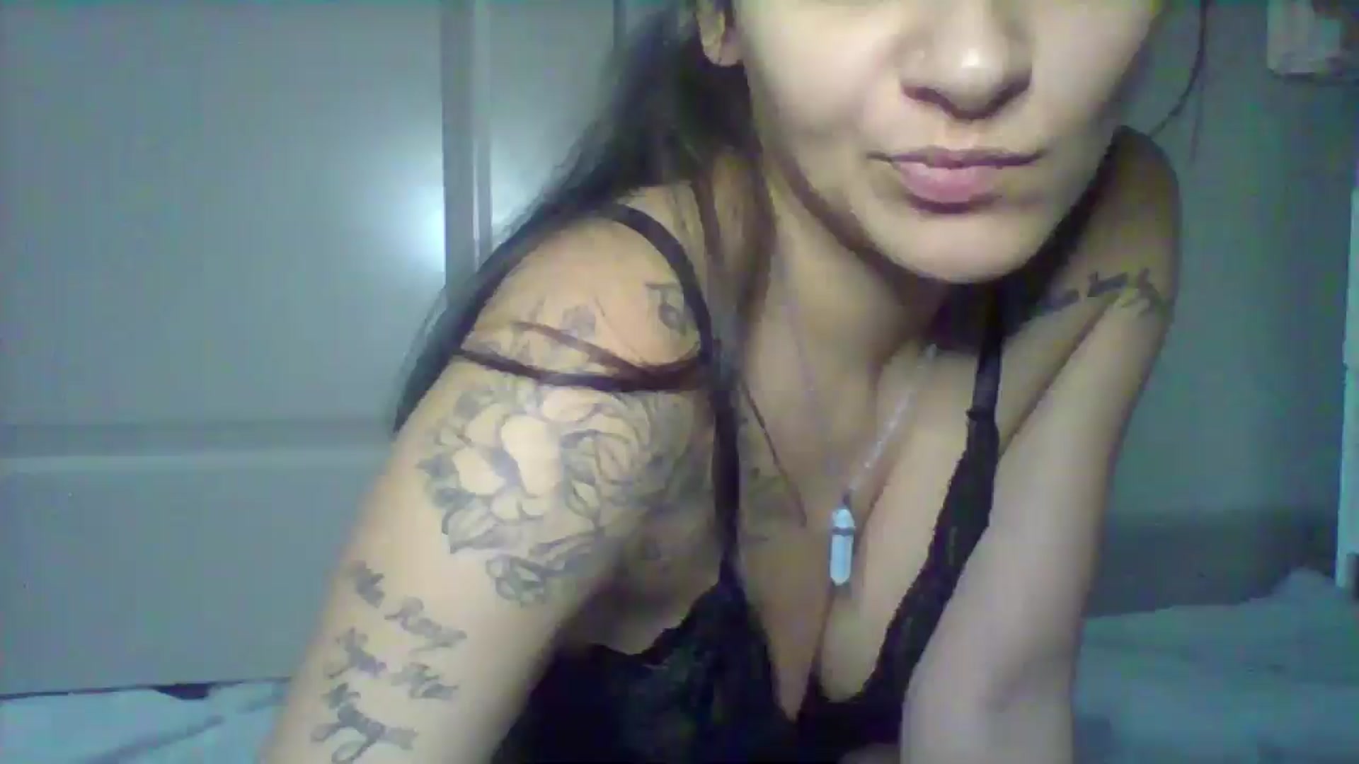 Gallery image thumbnail from Ginalove18's myfreecams stream on, 02/02/2026, 17:42 image 17 of 20