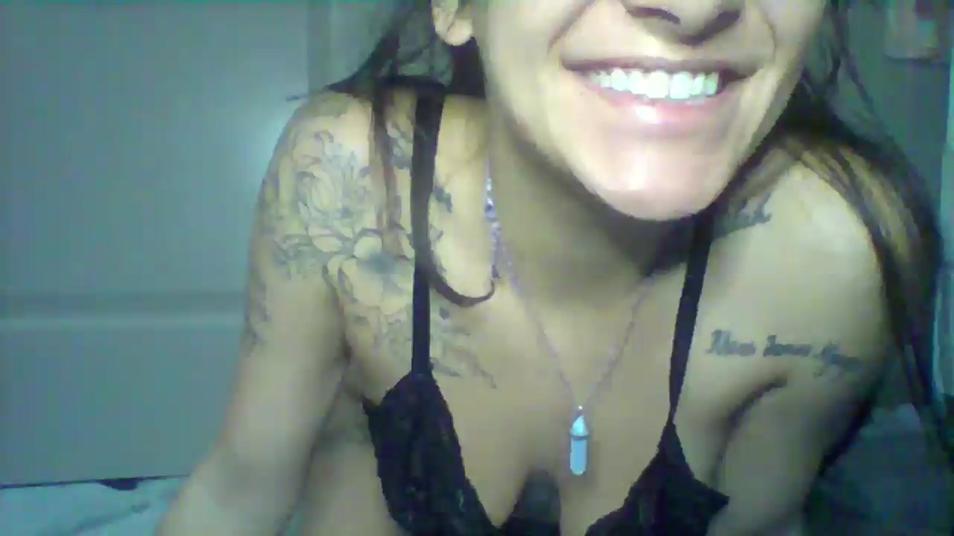 Gallery image thumbnail from Ginalove18's myfreecams stream on, 02/02/2026, 18:42 image 18 of 20