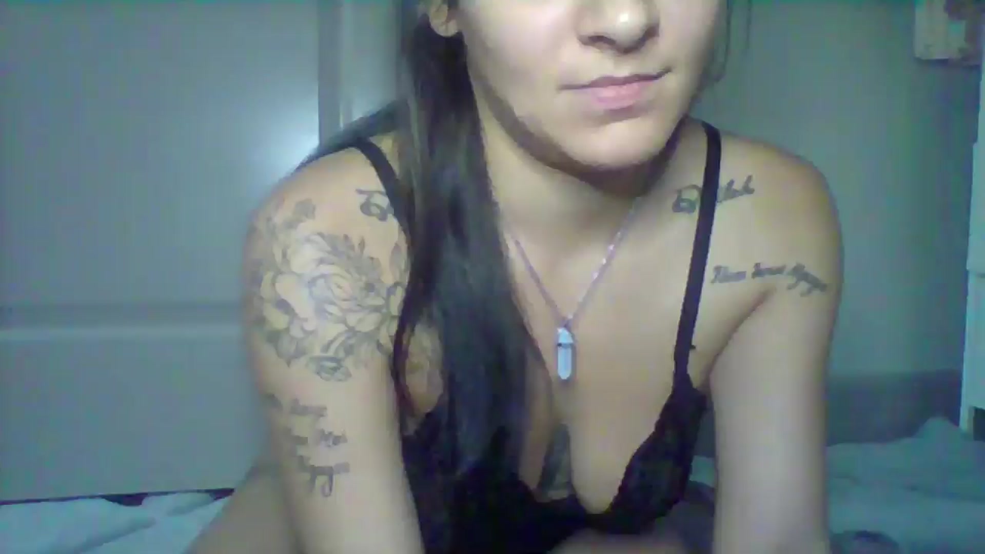 Gallery image thumbnail from Ginalove18's myfreecams stream on, 02/02/2026, 18:42 image 2 of 20