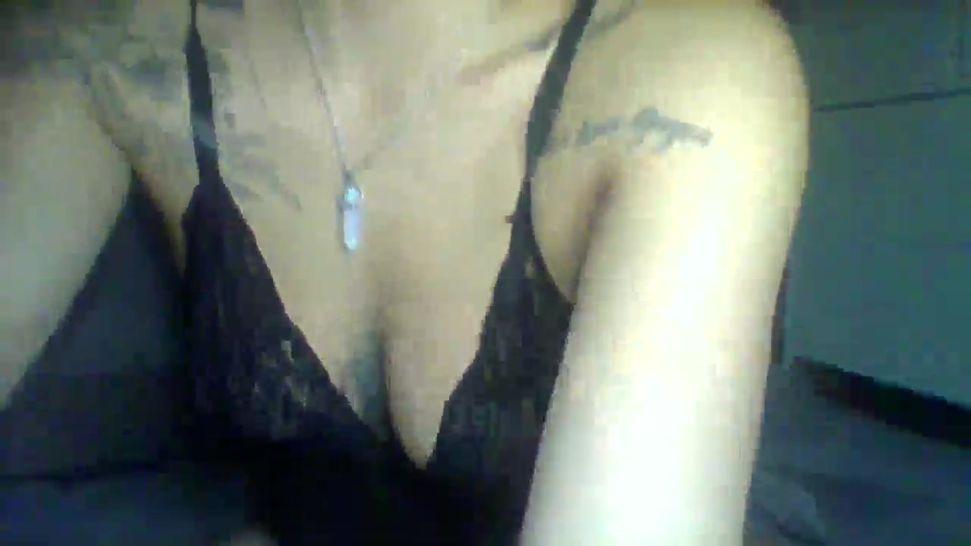 Gallery image thumbnail from Ginalove18's myfreecams stream on, 02/02/2026, 19:22 image 2 of 20