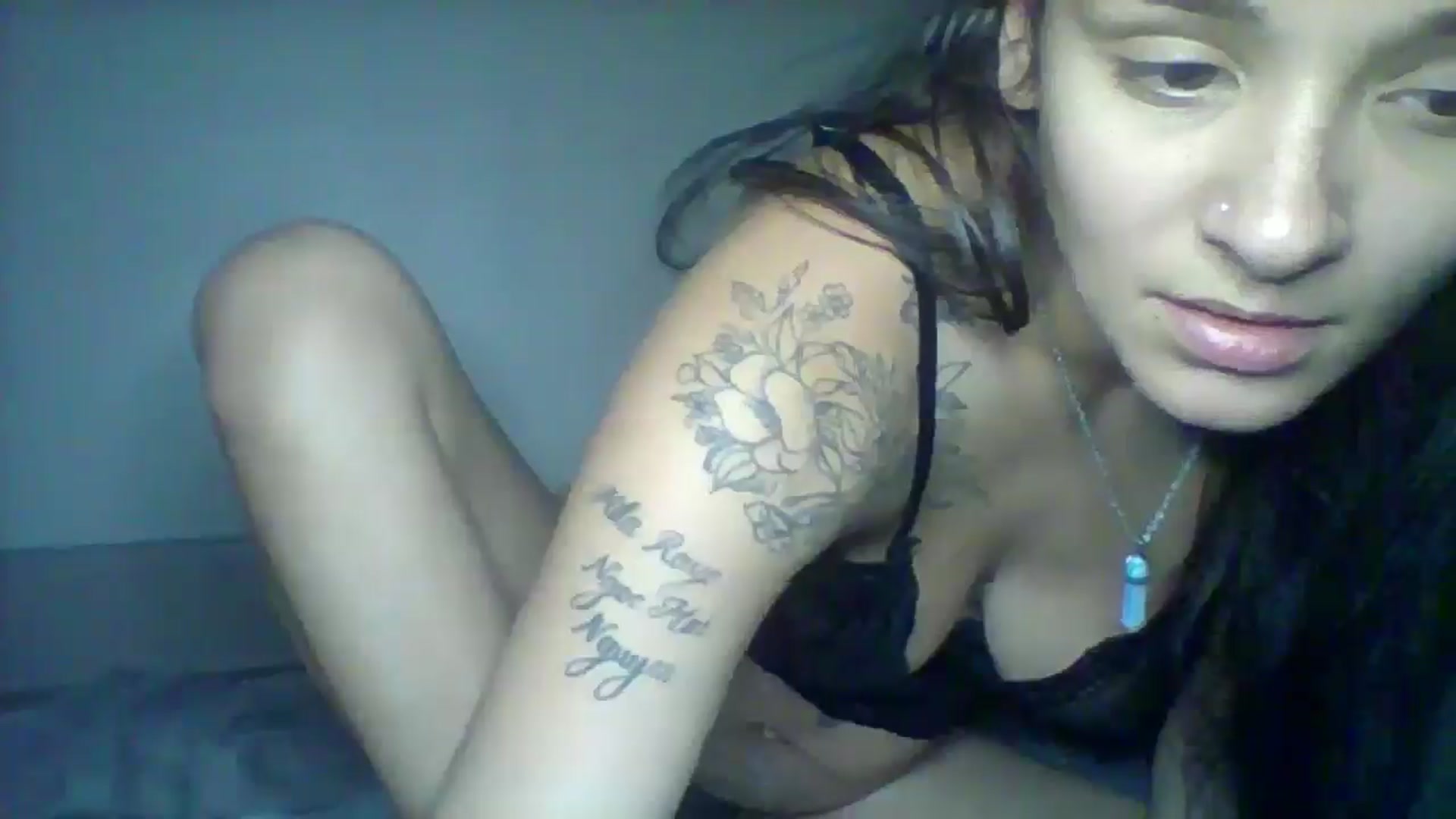 Gallery image thumbnail from Ginalove18's myfreecams stream on, 02/02/2026, 19:22 image 14 of 20