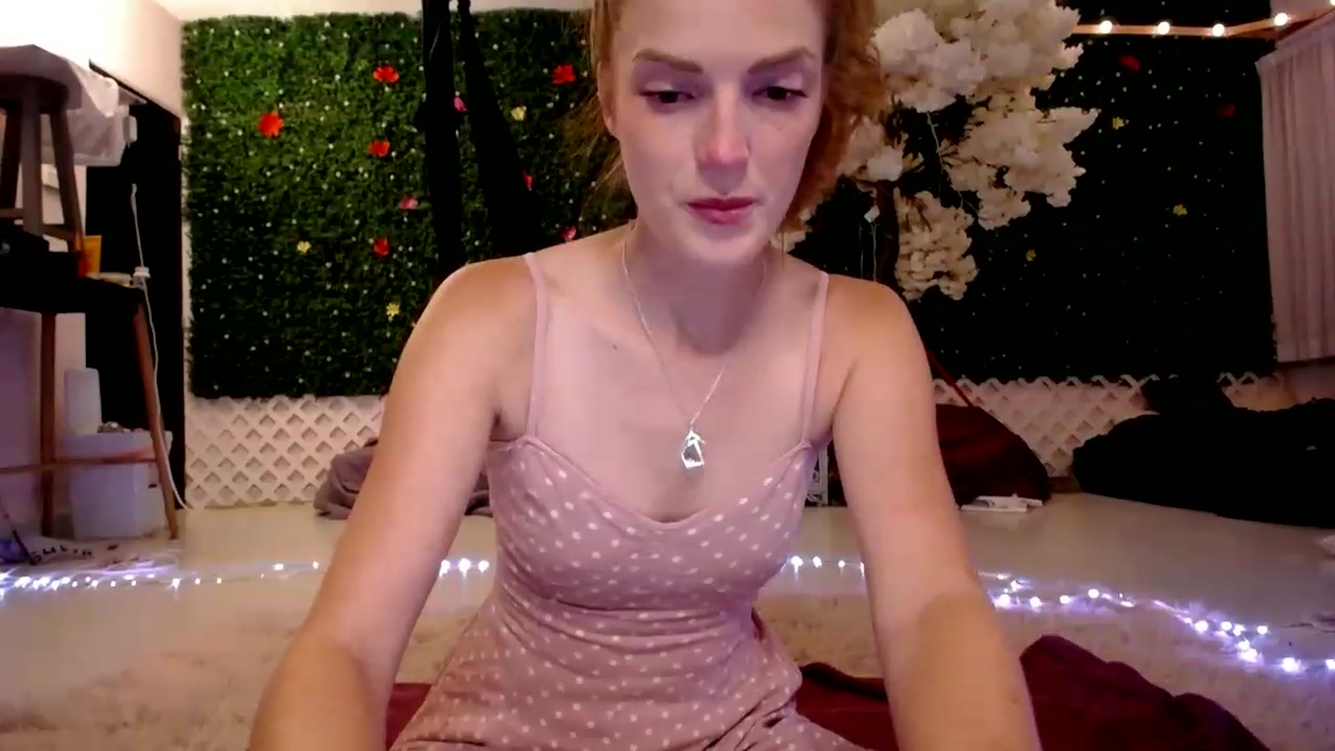 Gallery image thumbnail from GingerMFC's myfreecams stream on, 06/15/2023, 12:47 image 5 of 20