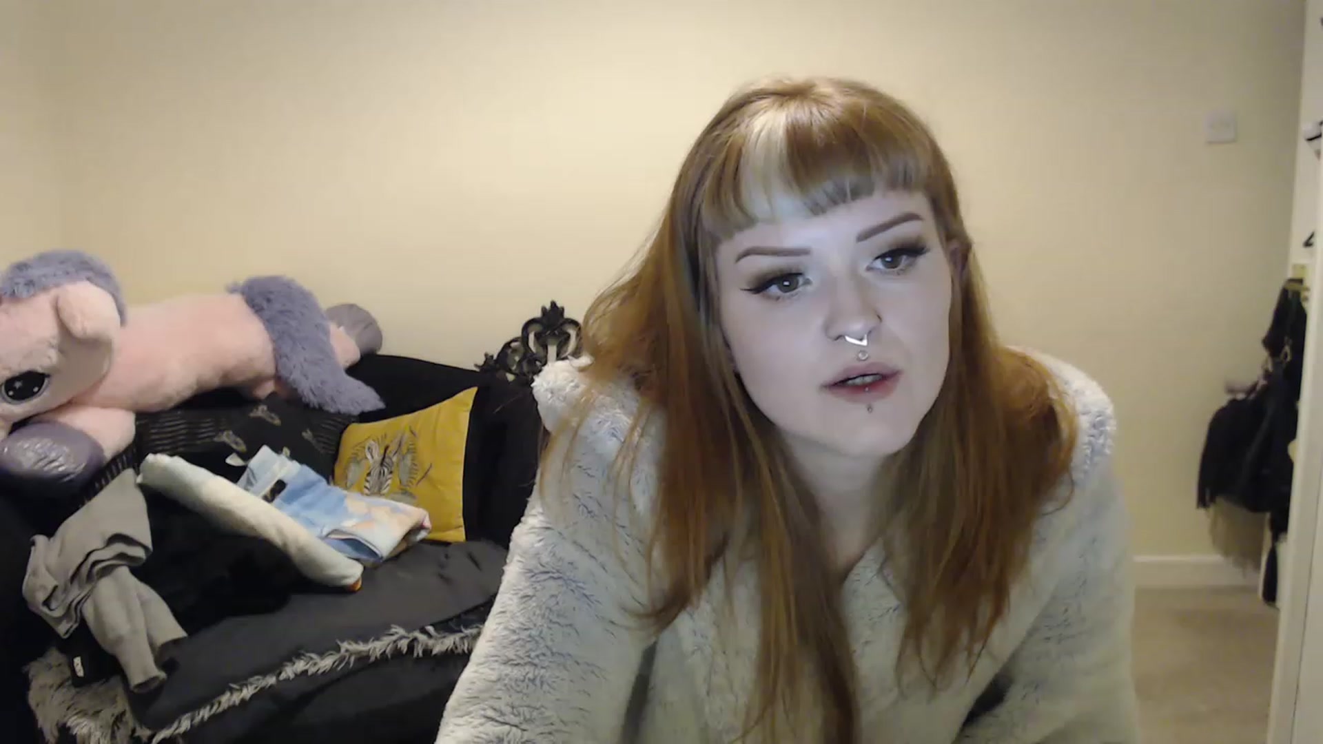 Gallery image thumbnail from GingerMinnie's myfreecams stream on, 01/02/2023, 23:32 image 2 of 20