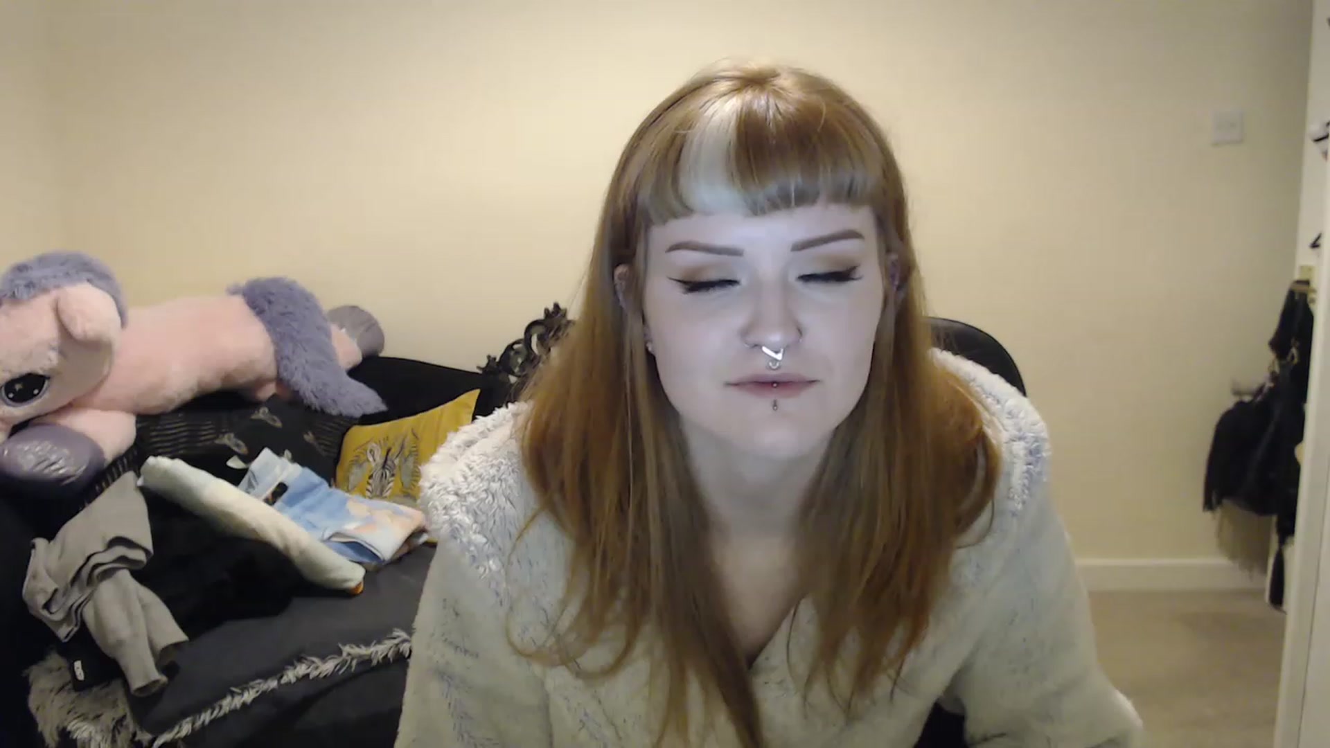 Gallery image thumbnail from GingerMinnie's myfreecams stream on, 01/02/2023, 23:32 image 3 of 20