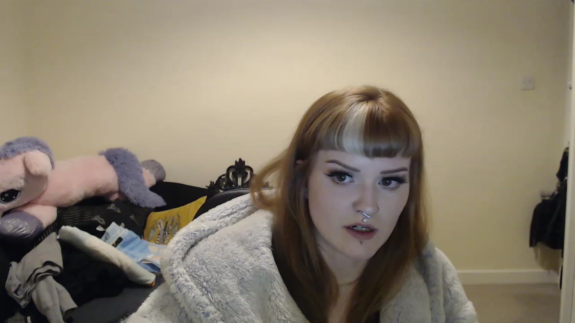 Gallery image thumbnail from GingerMinnie's myfreecams stream on, 01/02/2023, 23:32 image 16 of 20