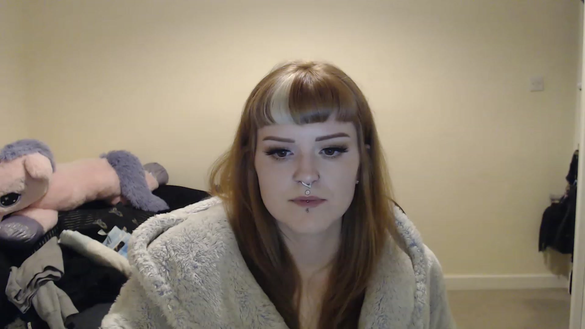 Gallery image thumbnail from GingerMinnie's myfreecams stream on, 01/02/2023, 23:32 image 14 of 20