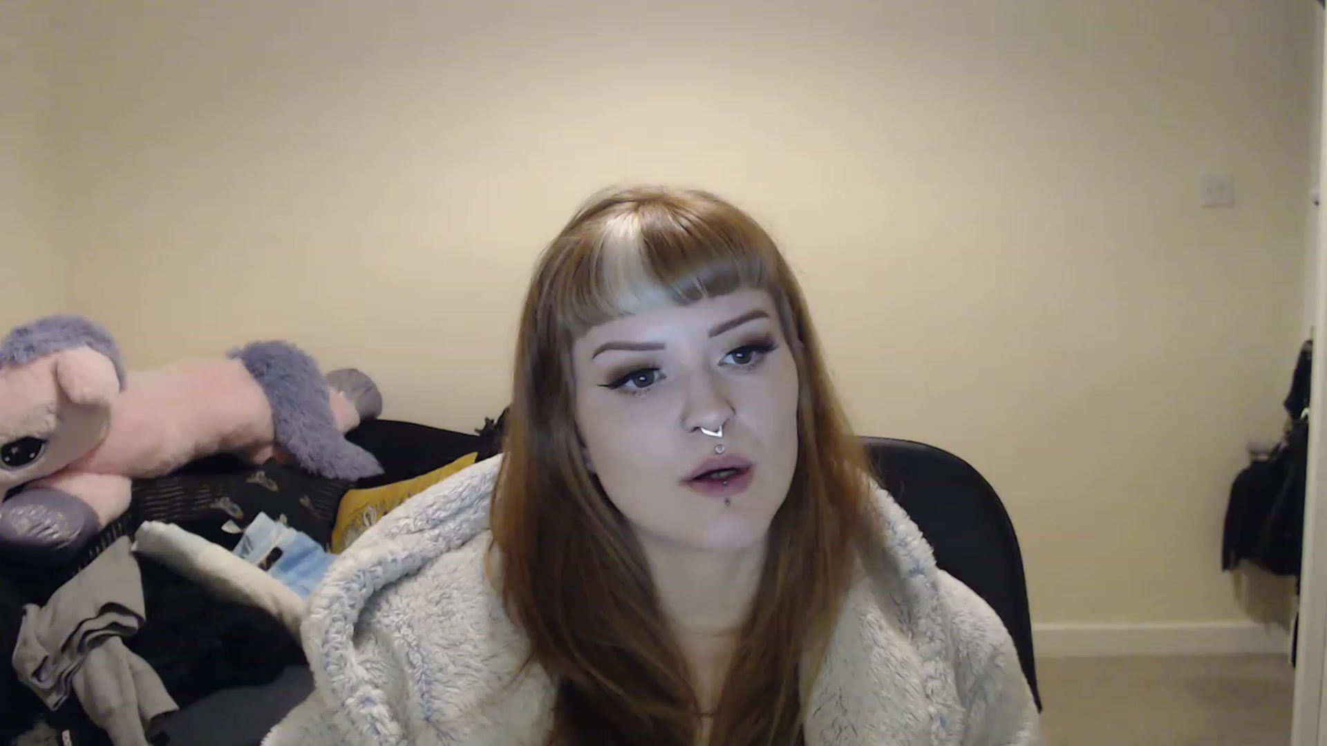 Gallery image thumbnail from GingerMinnie's myfreecams stream on, 01/02/2023, 23:32 image 19 of 20