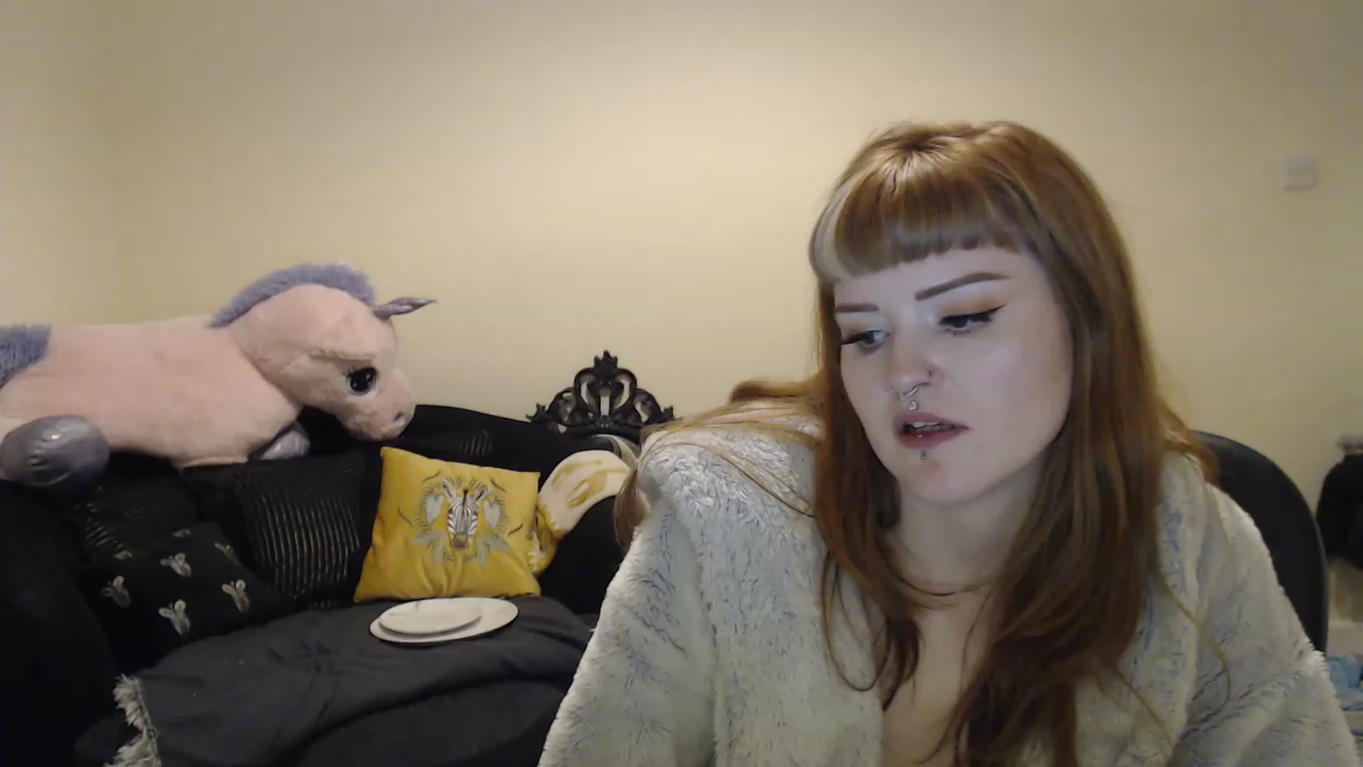 Gallery image thumbnail from GingerMinnie's myfreecams stream on, 01/04/2023, 24:04 image 15 of 20
